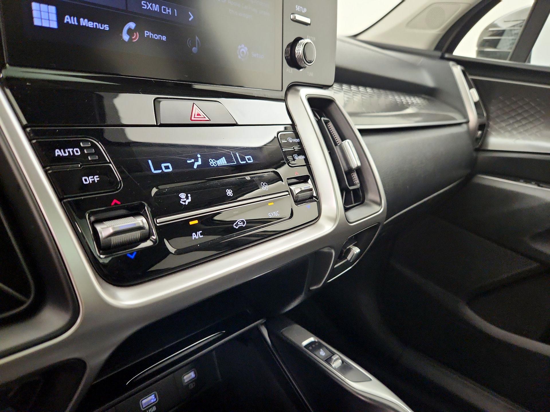 Thumbnail: 2021 Kia Sorento - 16