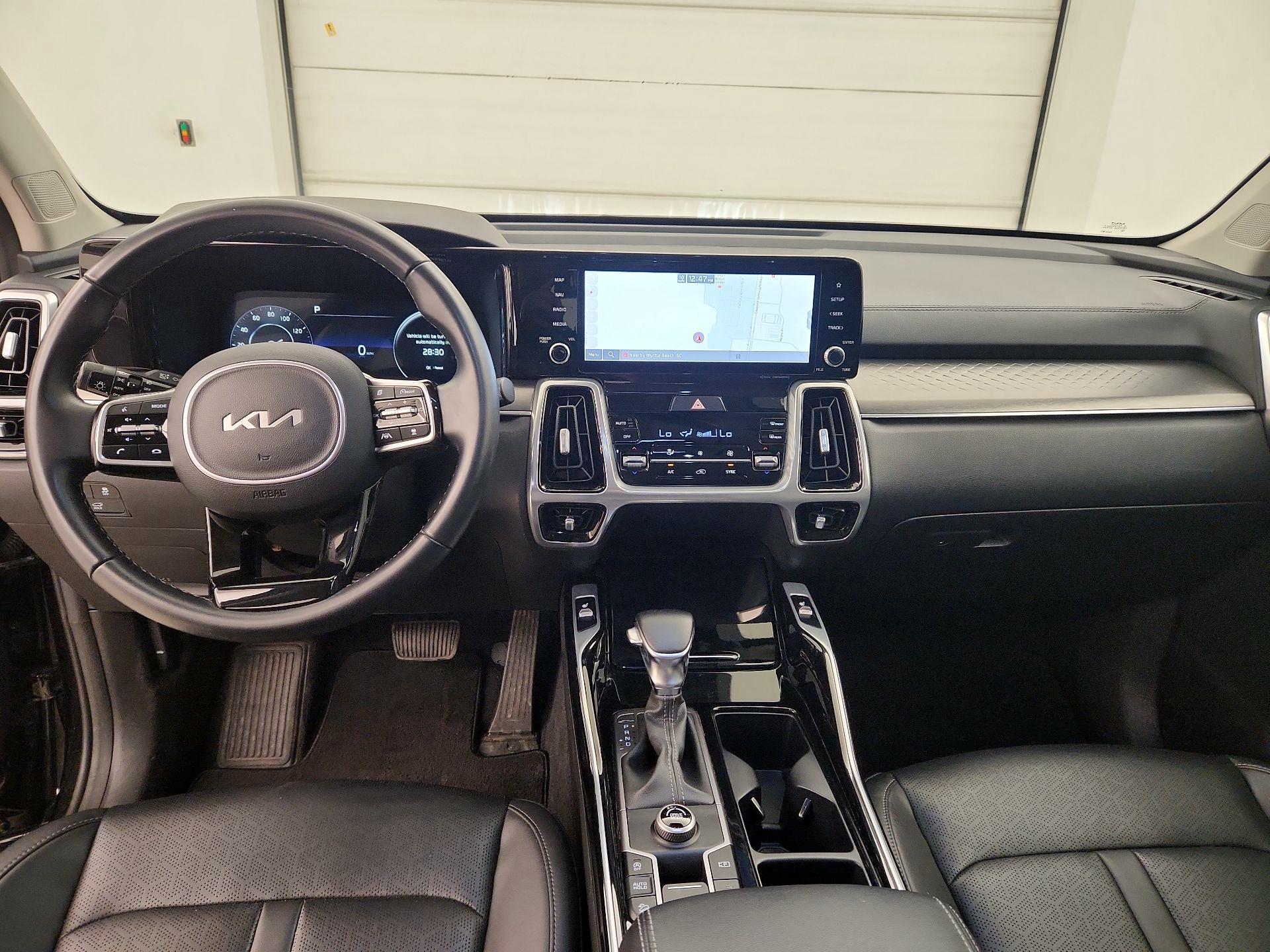 Thumbnail: 2023 Kia Sorento - 9