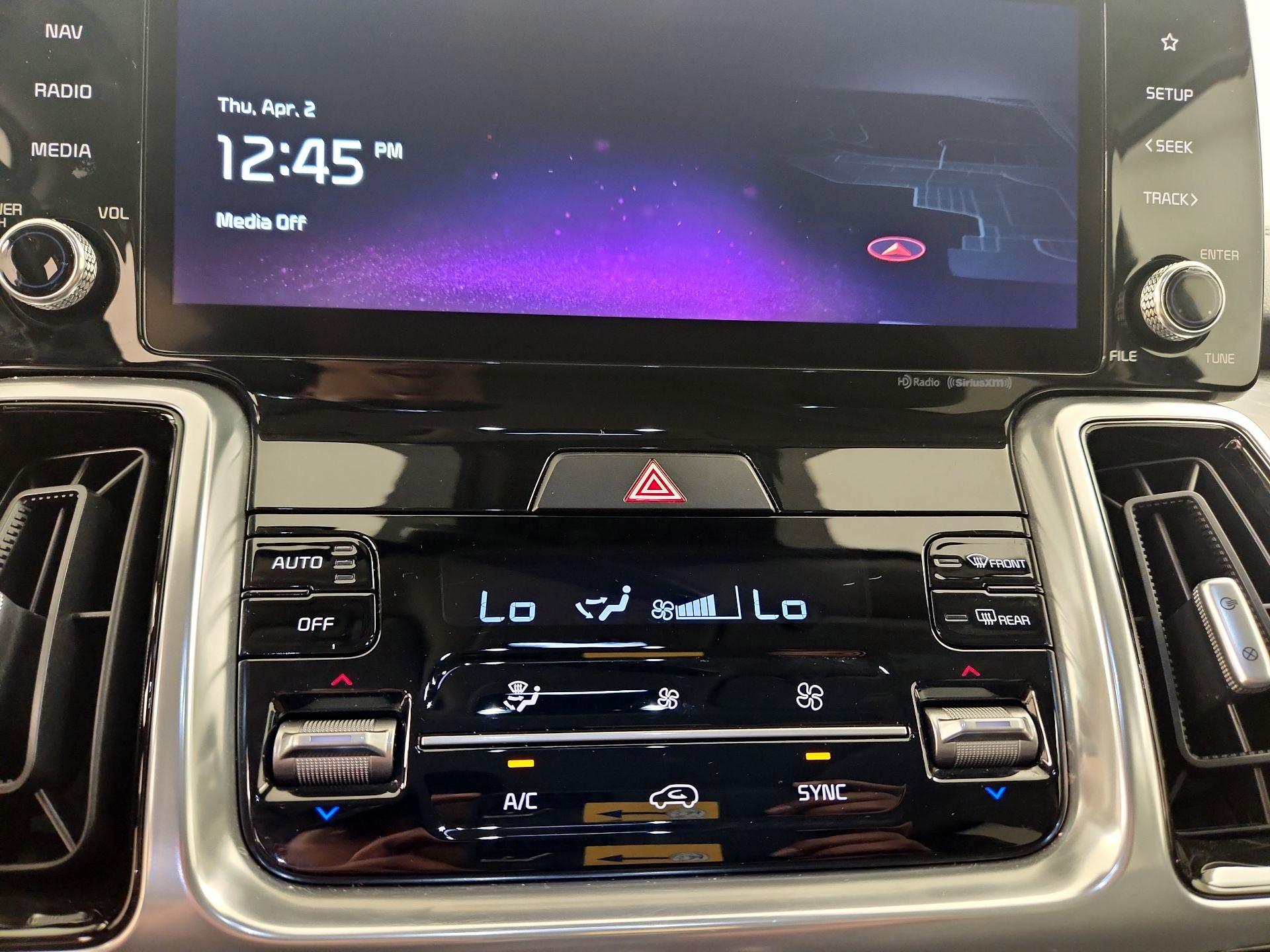 Thumbnail: 2023 Kia Sorento - 17