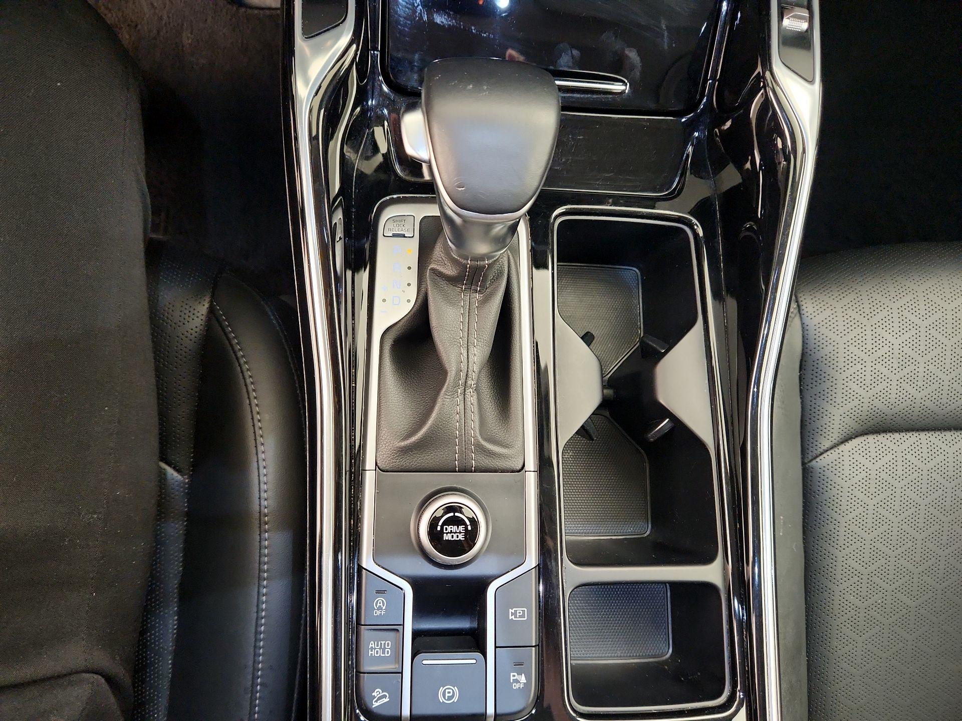 Thumbnail: 2023 Kia Sorento - 18