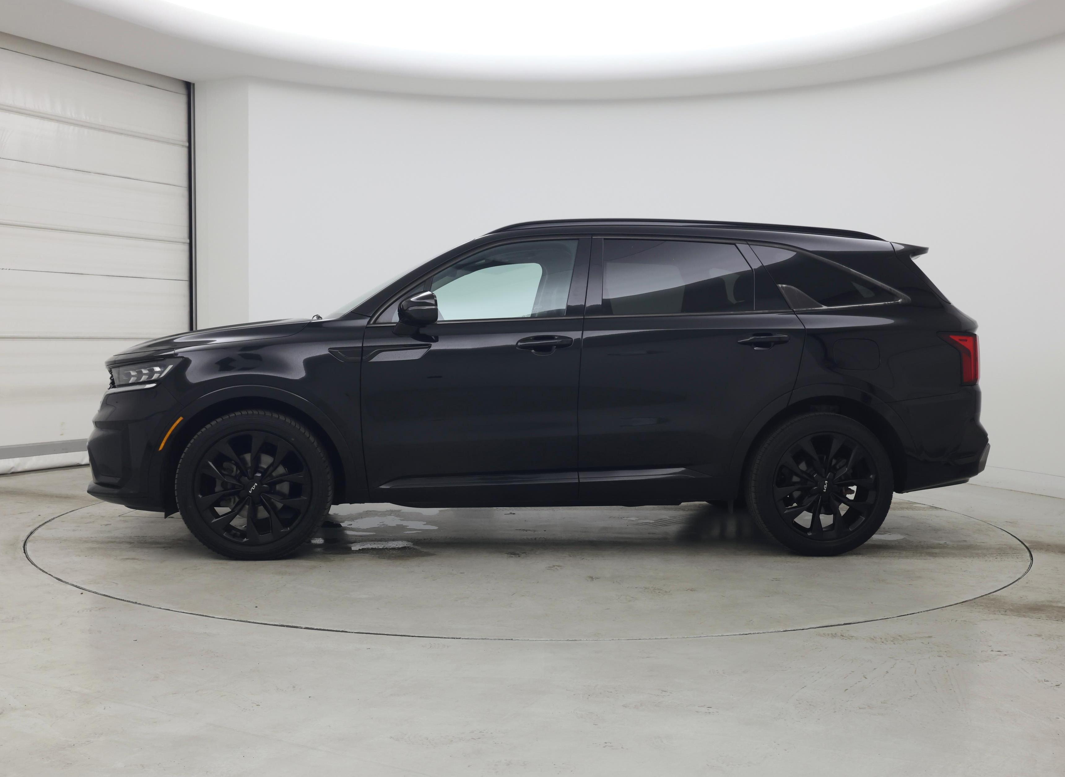 Thumbnail: 2023 Kia Sorento - 3