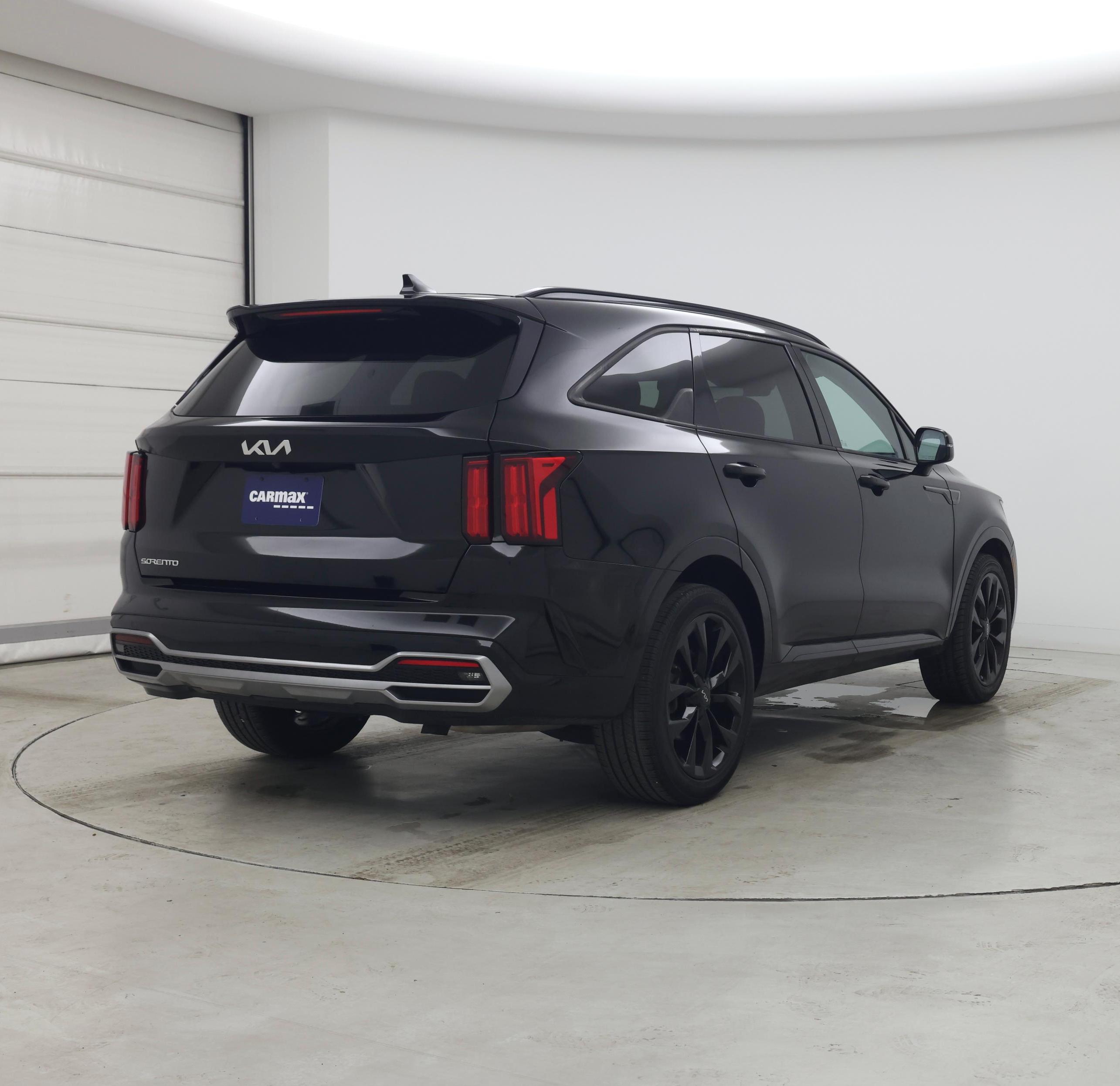 Thumbnail: 2023 Kia Sorento - 8