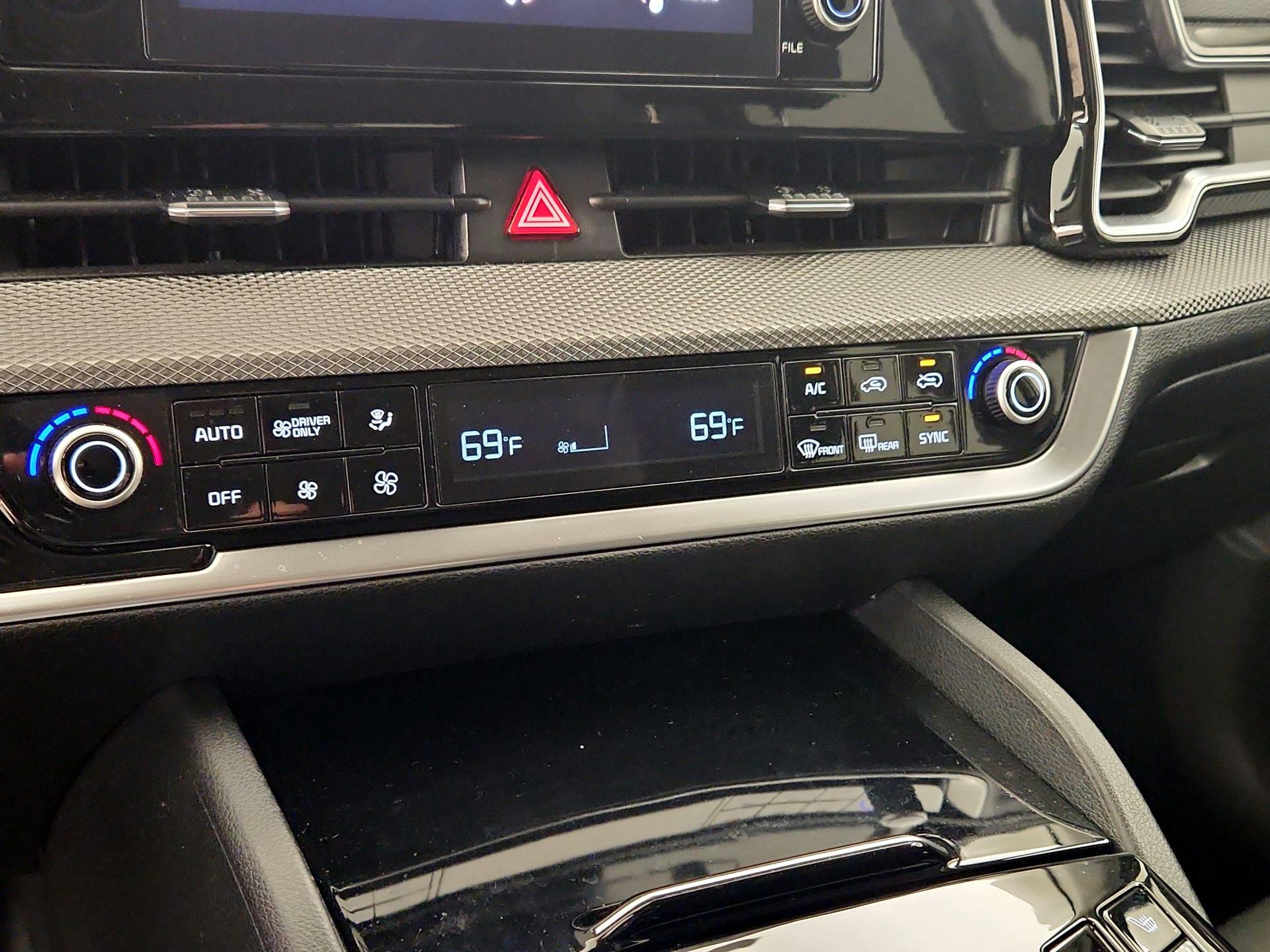 Thumbnail: 2023 Kia Sportage - 14