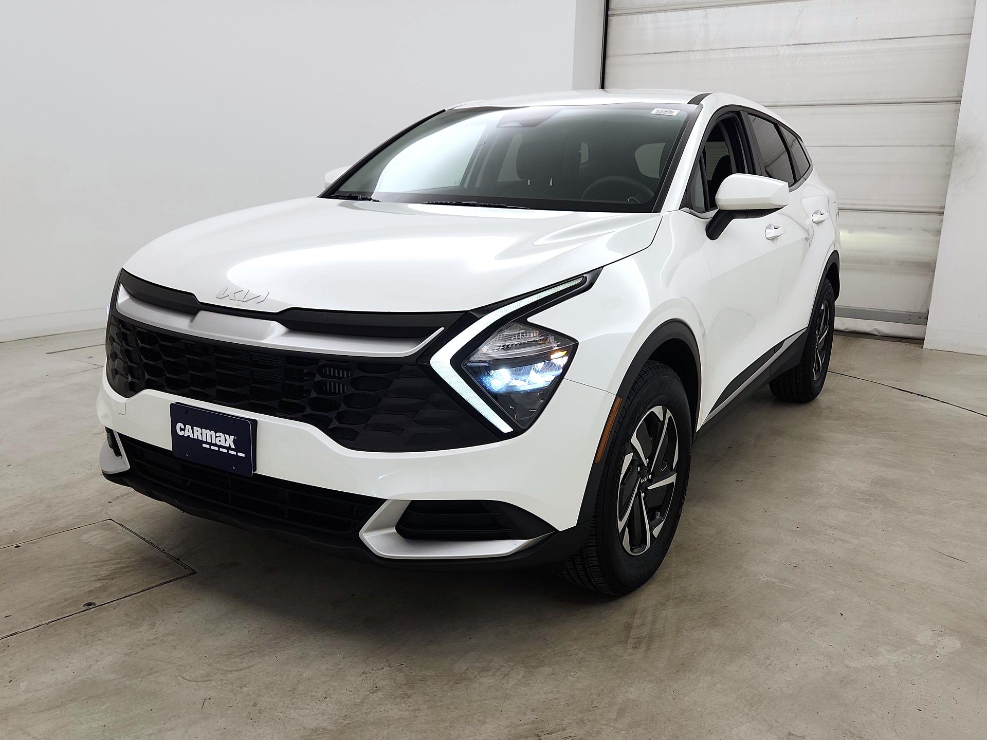 Thumbnail: 2023 Kia Sportage - 3