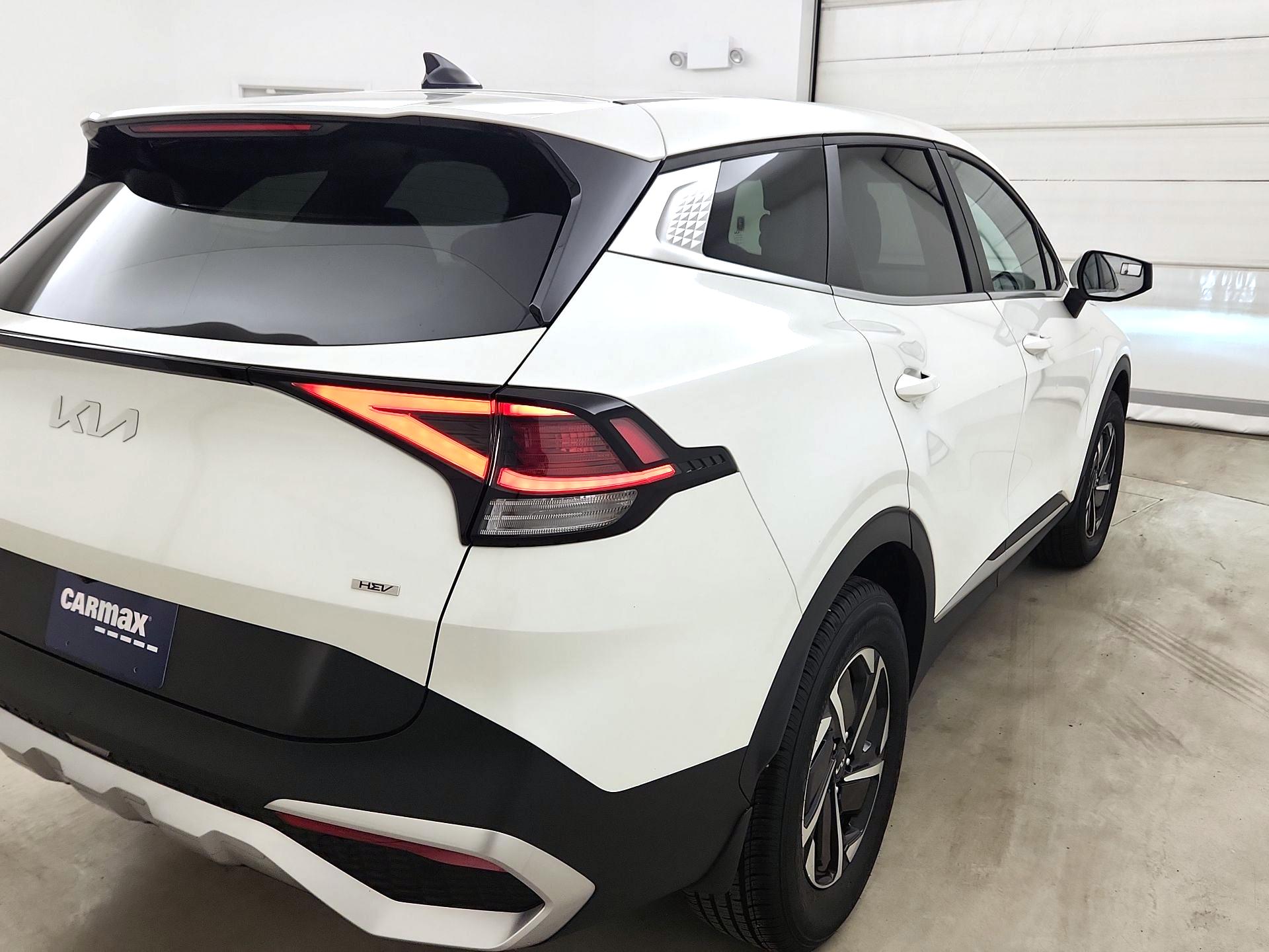 Thumbnail: 2023 Kia Sportage - 5