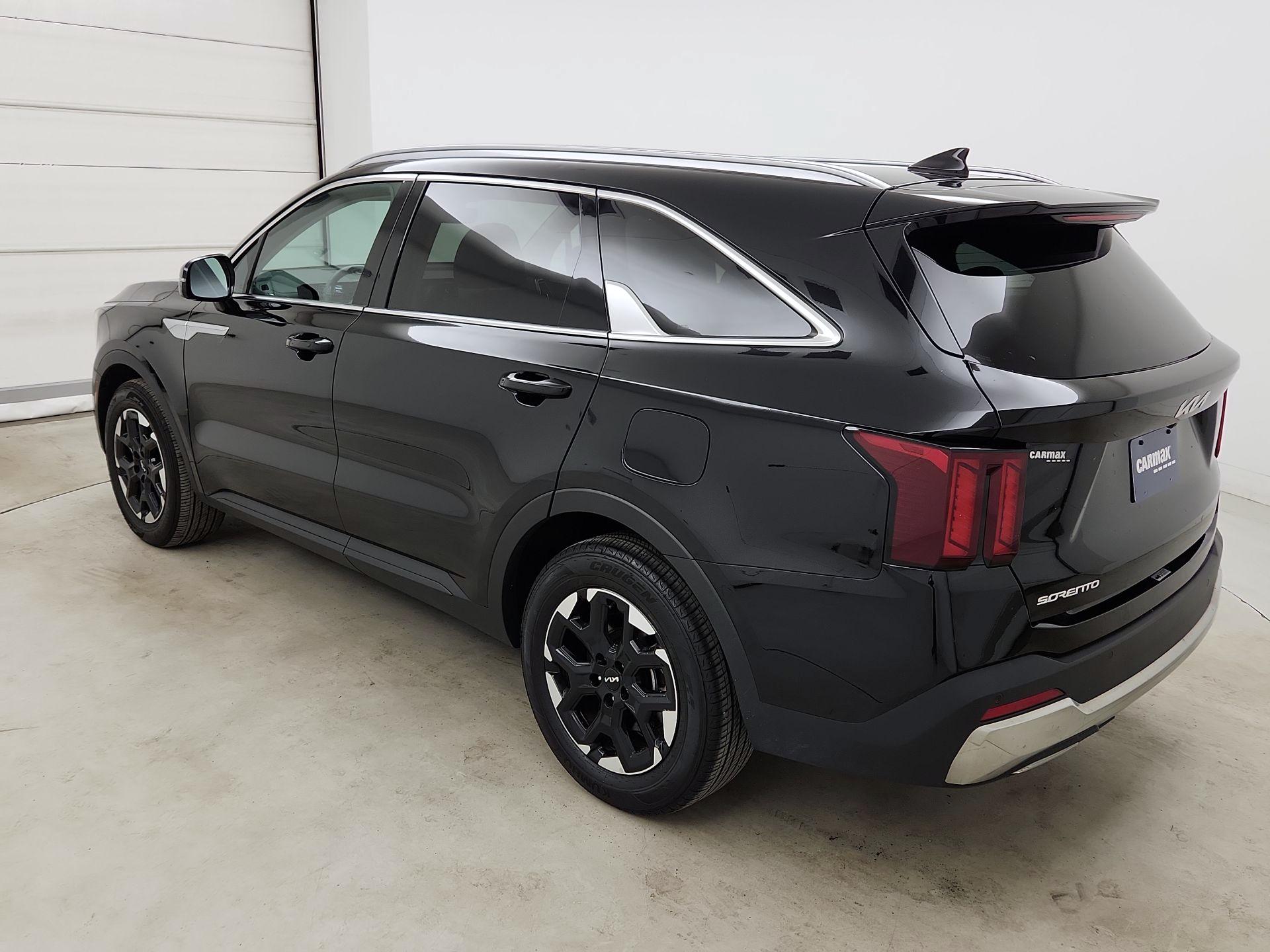 Thumbnail: 2024 Kia Sorento - 7