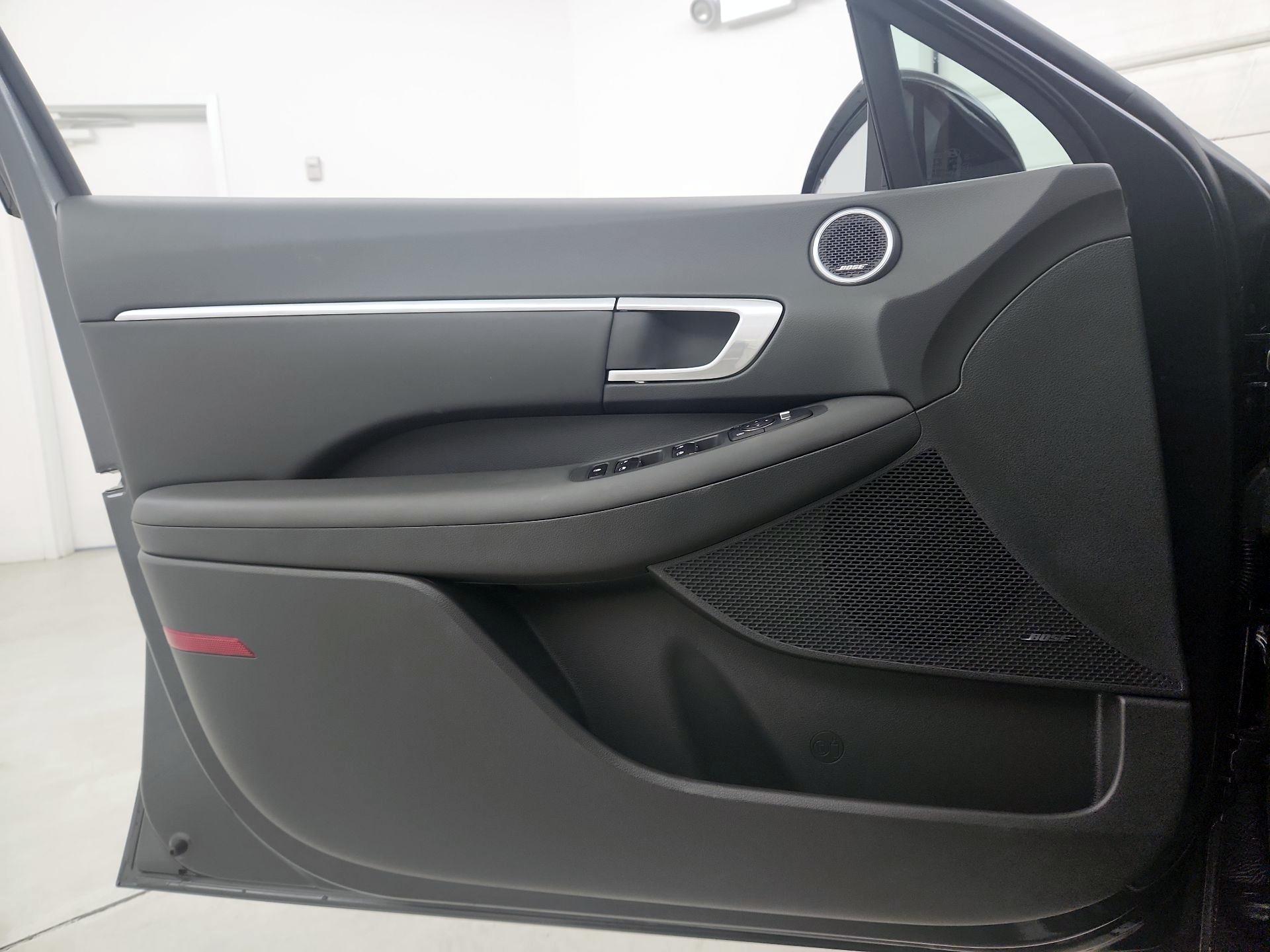 Thumbnail: 2023 Hyundai Sonata - 12