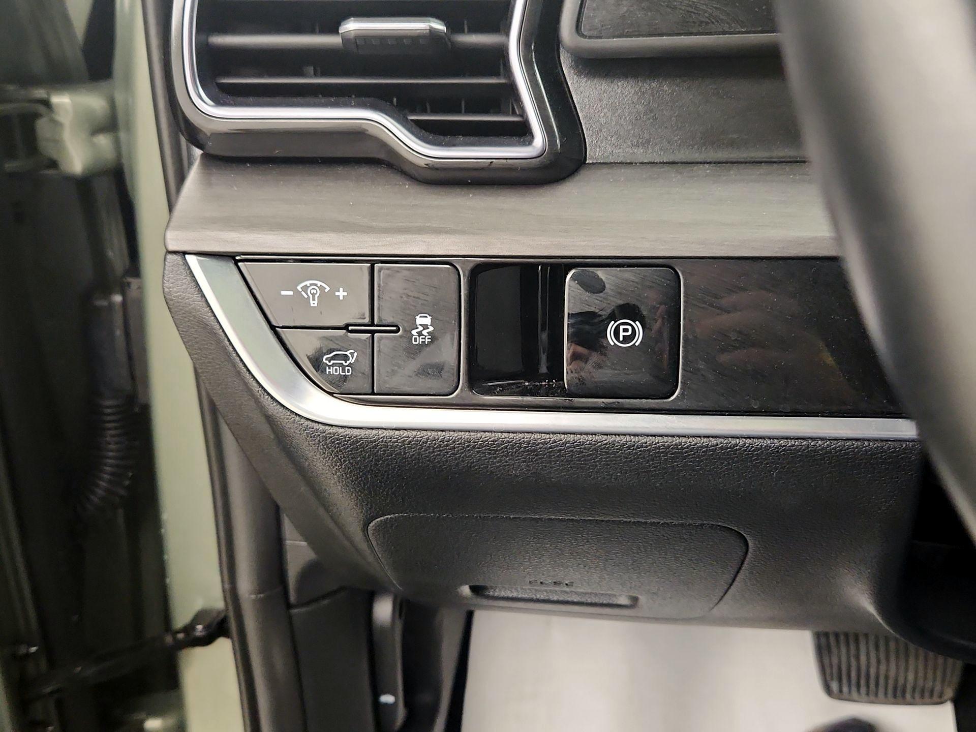 Thumbnail: 2023 Kia Sportage - 11