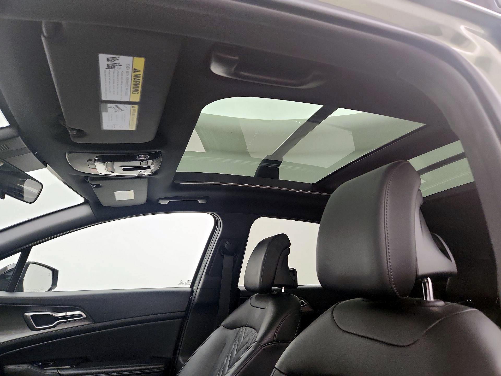 Thumbnail: 2023 Kia Sportage - 18