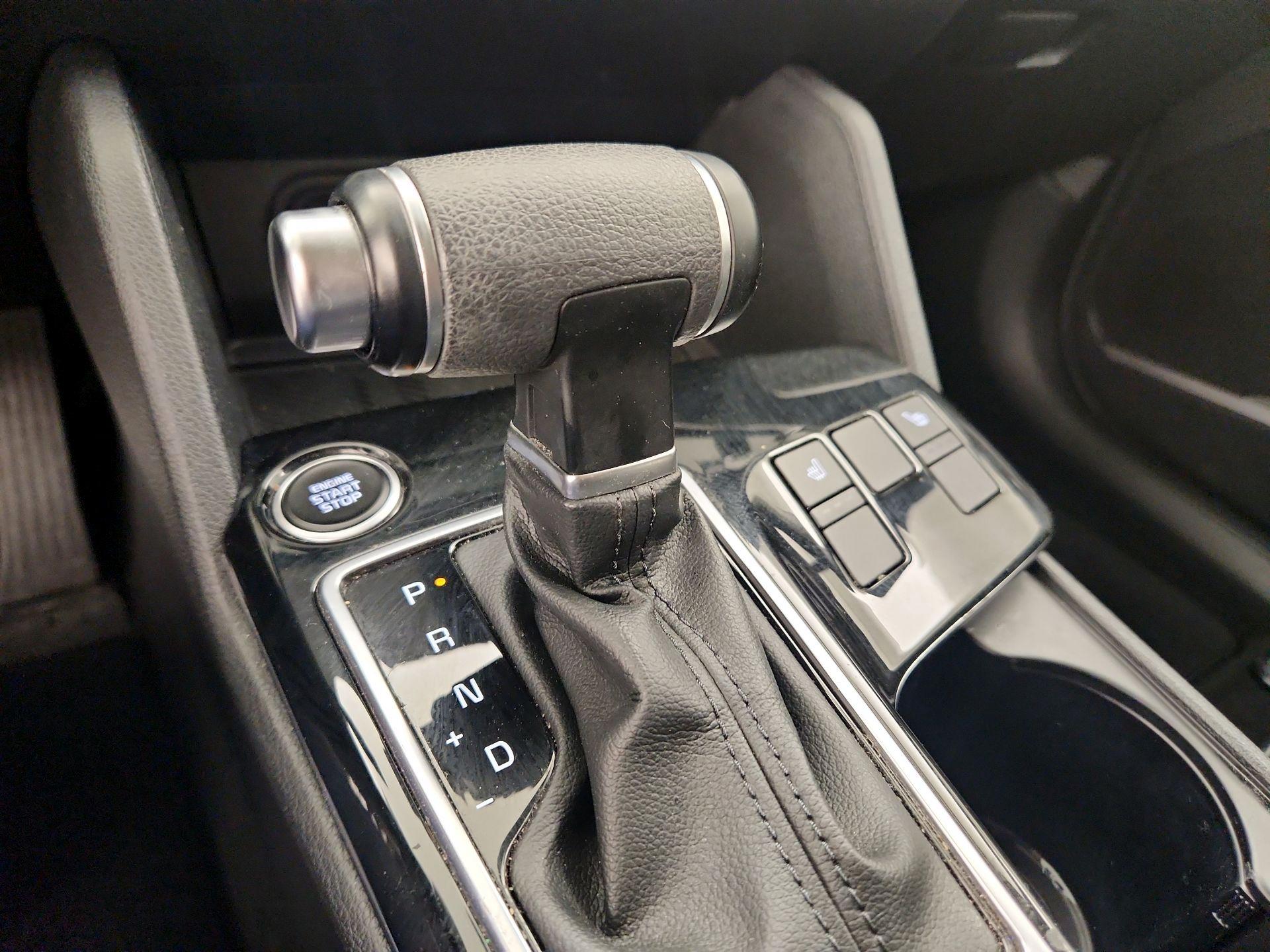 Thumbnail: 2023 Kia Sportage - 16