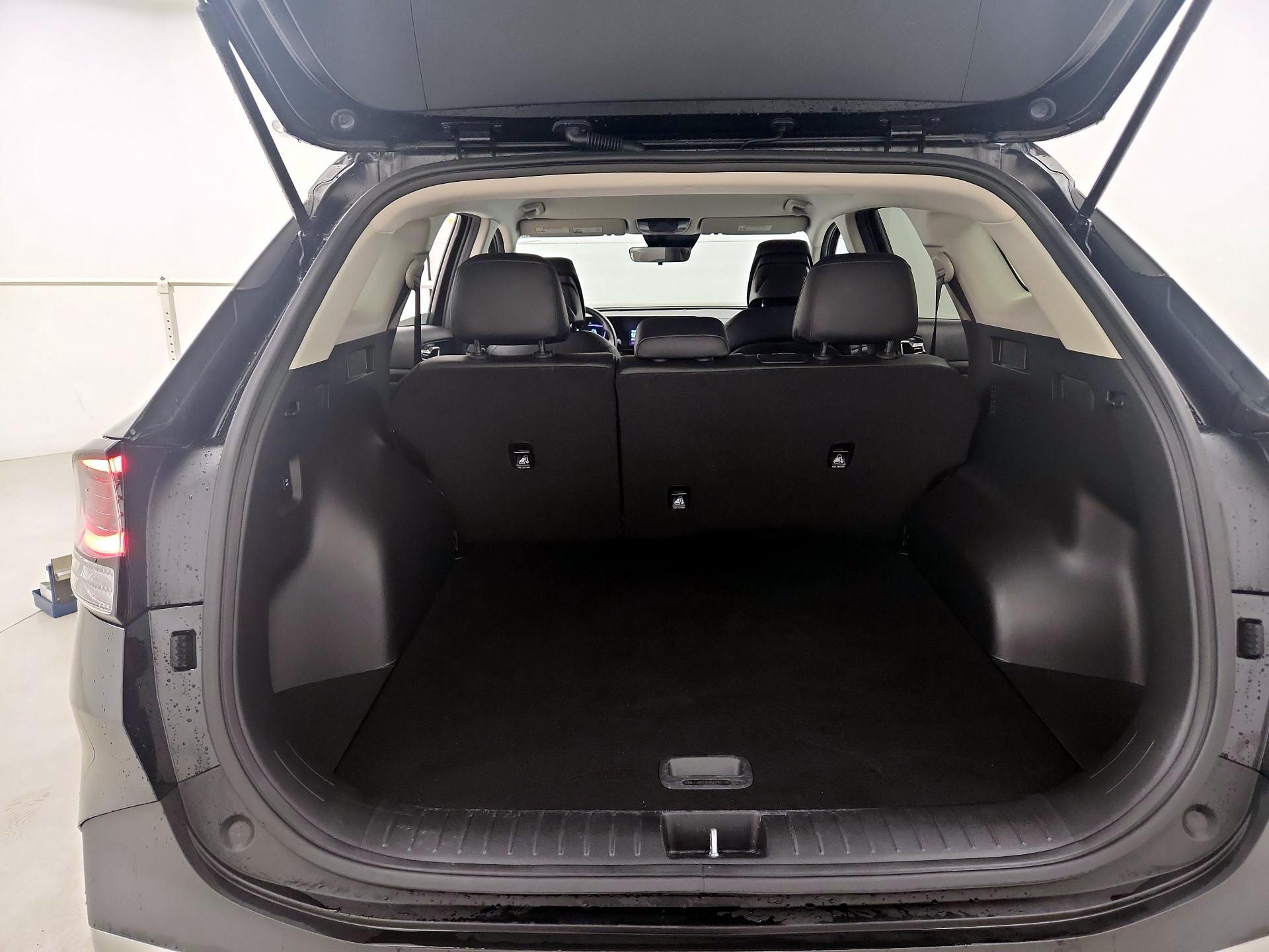 Thumbnail: 2023 Kia Sportage - 19