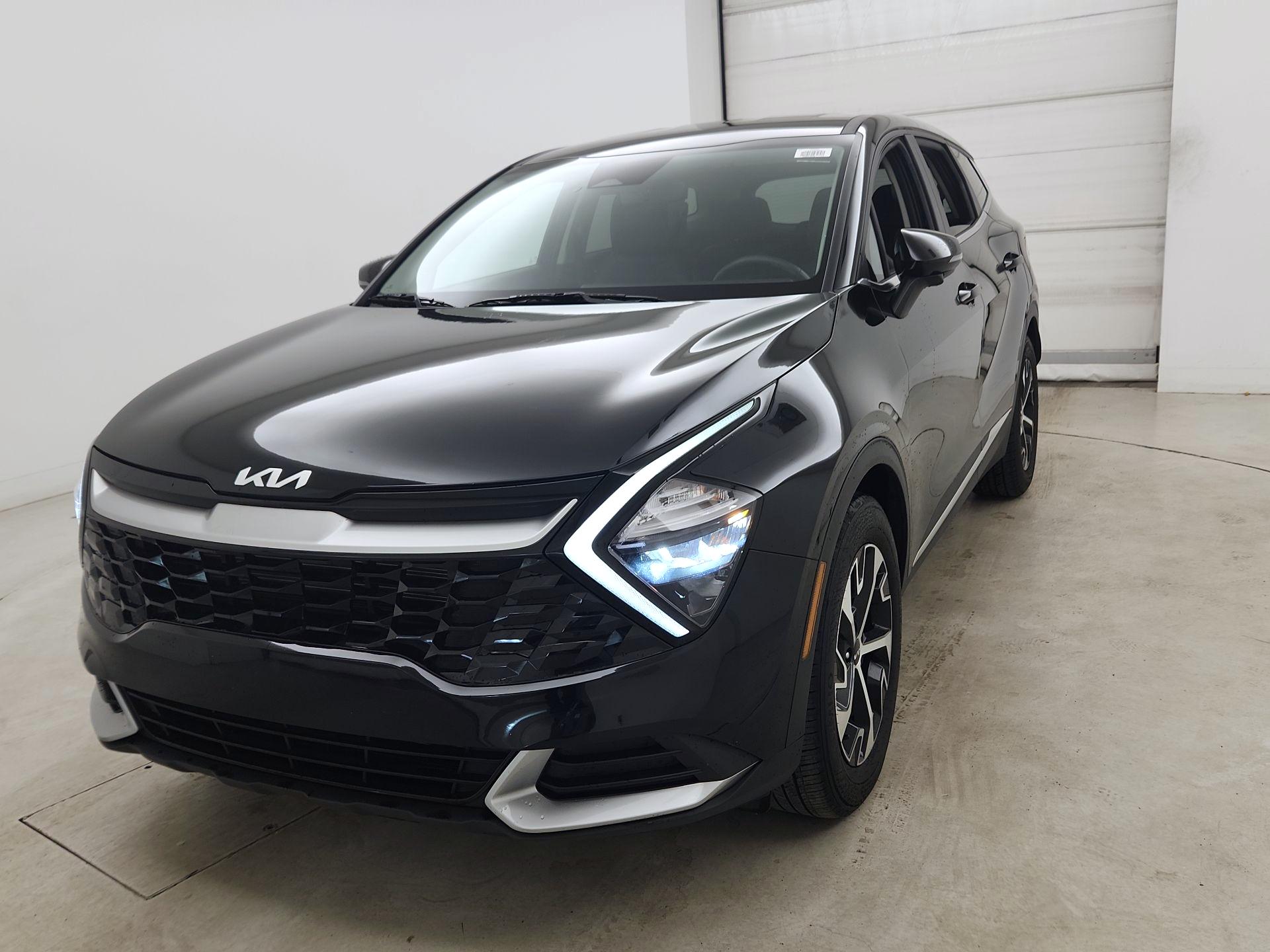 Thumbnail: 2023 Kia Sportage - 3