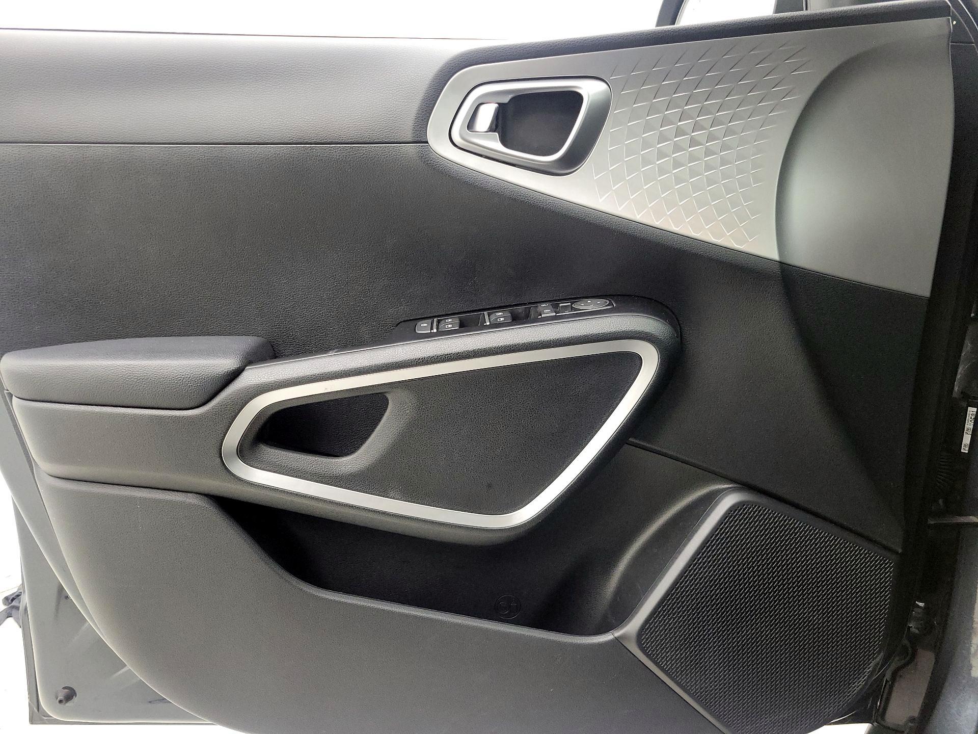 Thumbnail: 2023 Kia Soul - 12