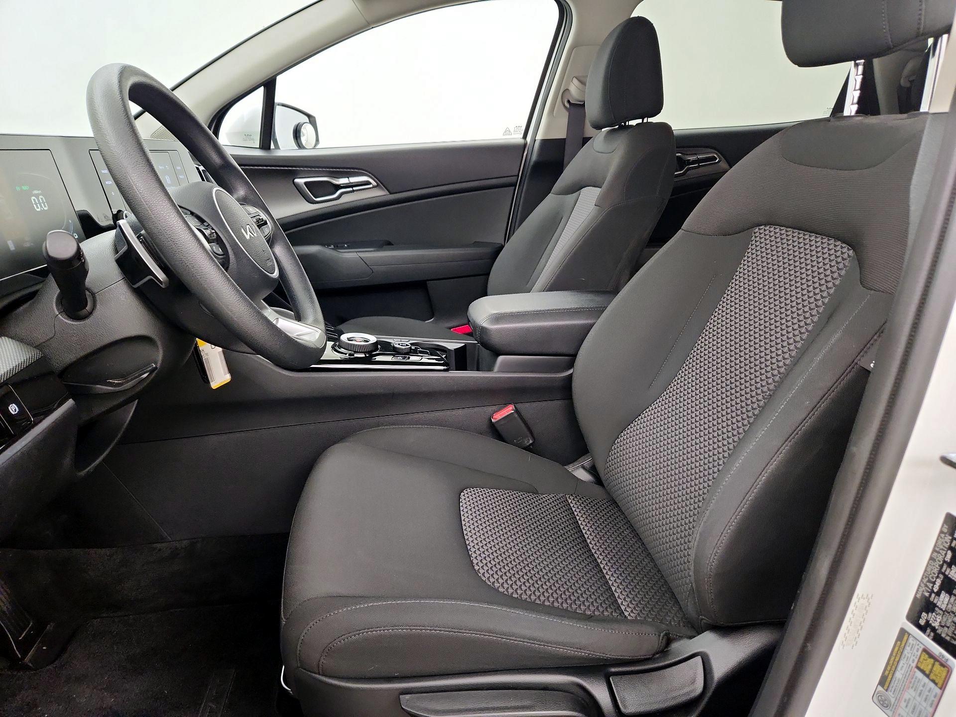 Thumbnail: 2023 Kia Sportage - 11