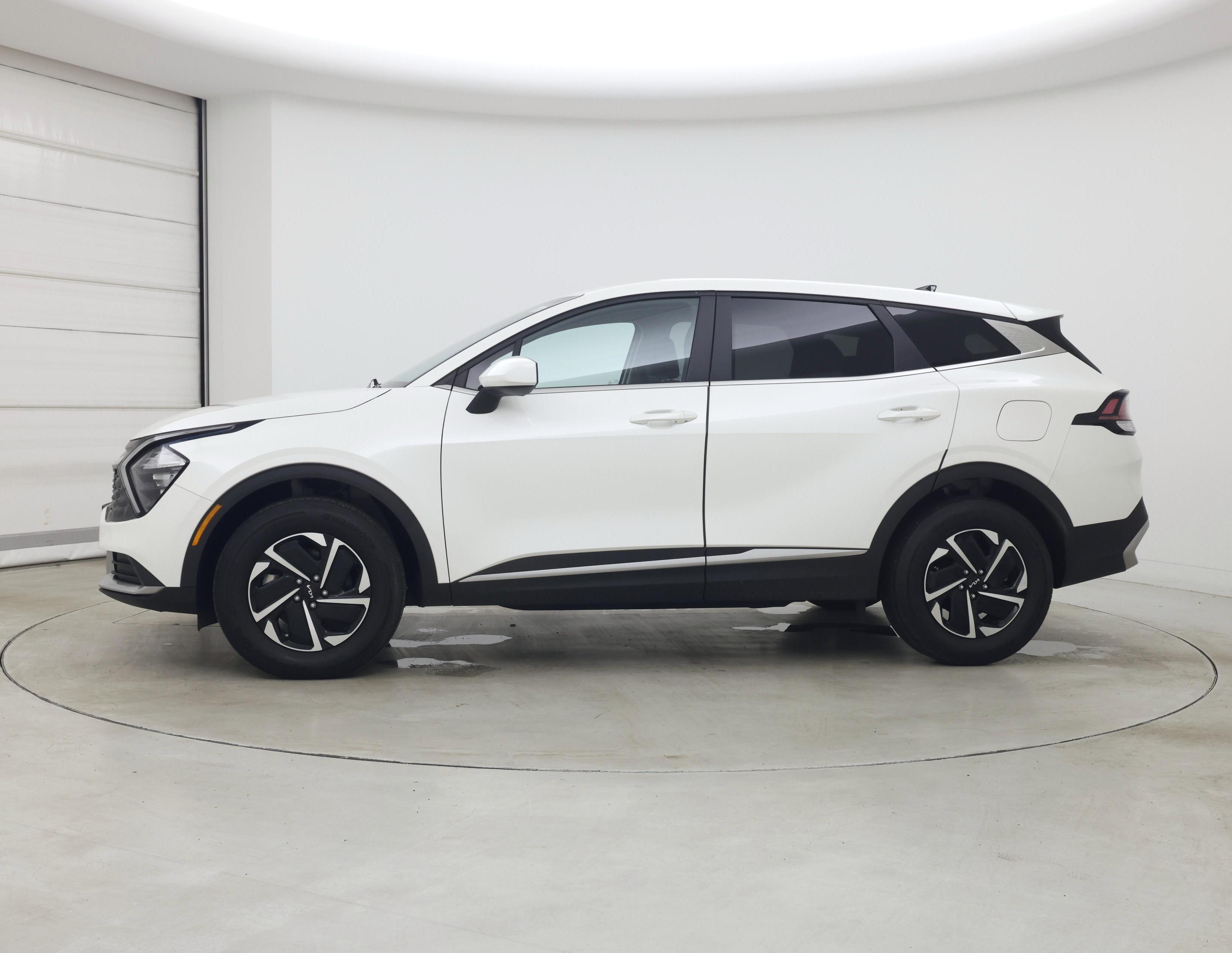 Thumbnail: 2023 Kia Sportage - 3