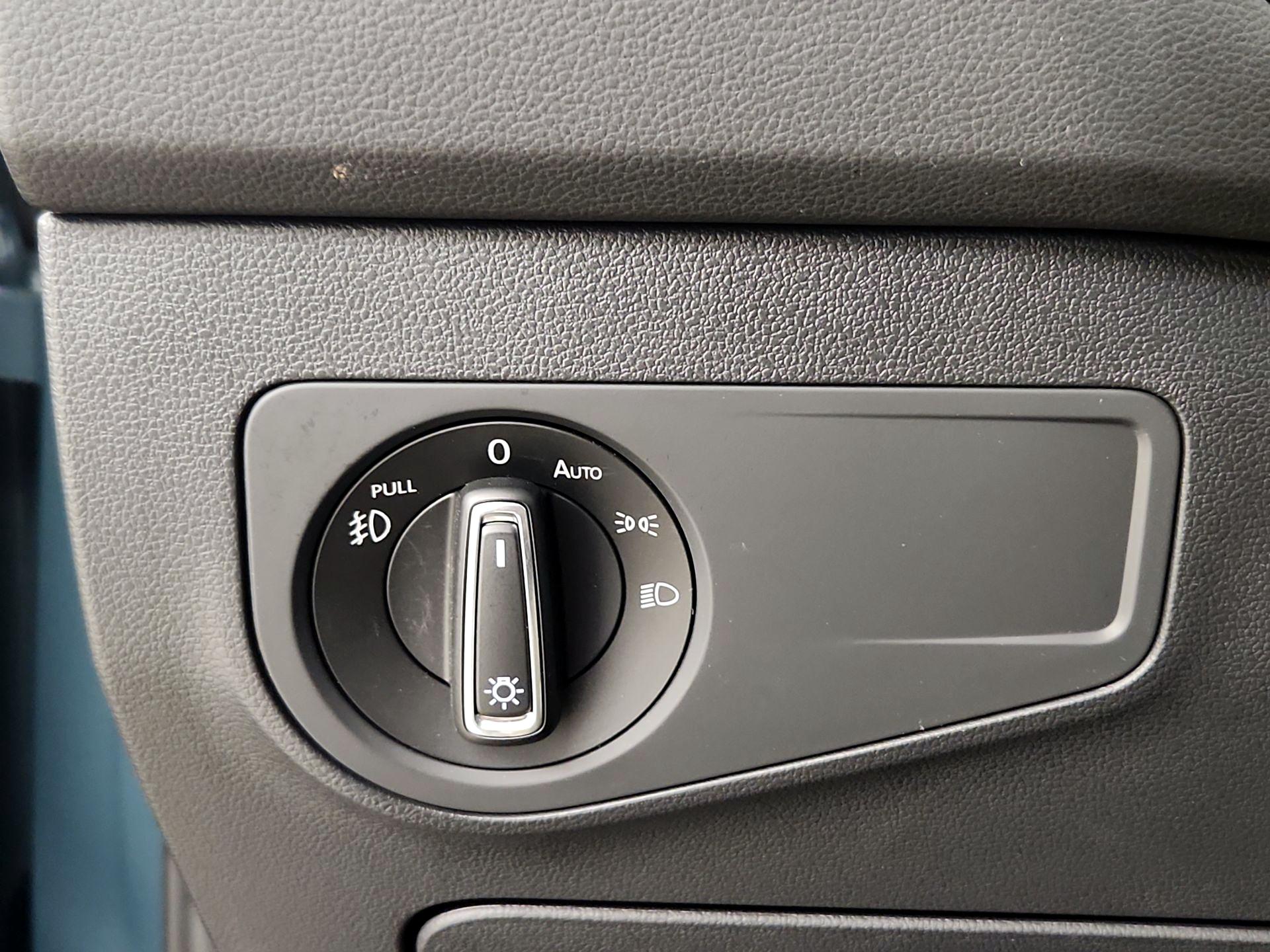 Thumbnail: 2021 Volkswagen Tiguan - 11