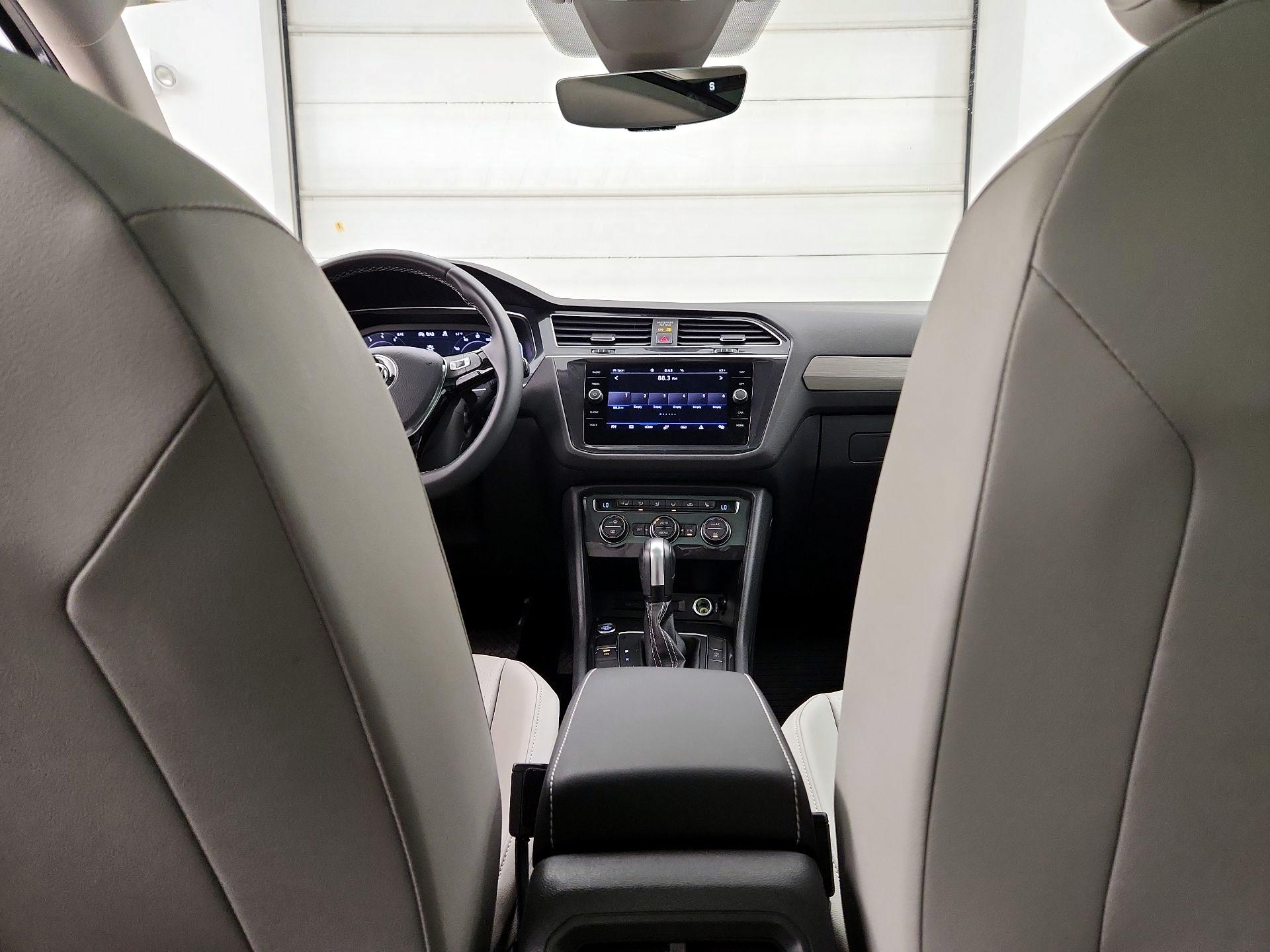 Thumbnail: 2021 Volkswagen Tiguan - 8