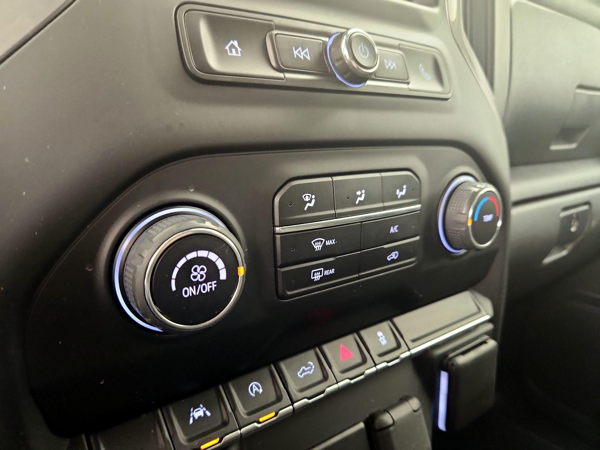 Thumbnail: 2022 Chevrolet Silverado 1500 - 14