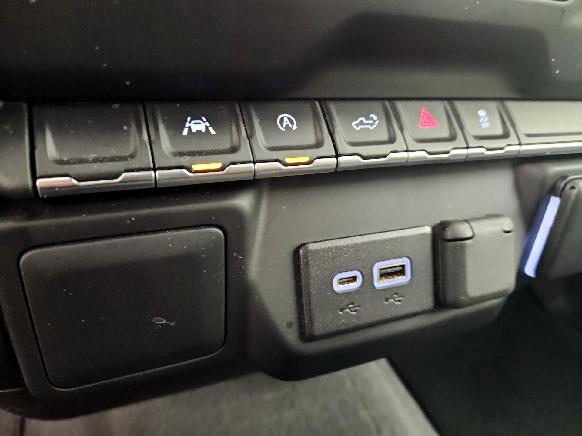 Thumbnail: 2022 Chevrolet Silverado 1500 - 16