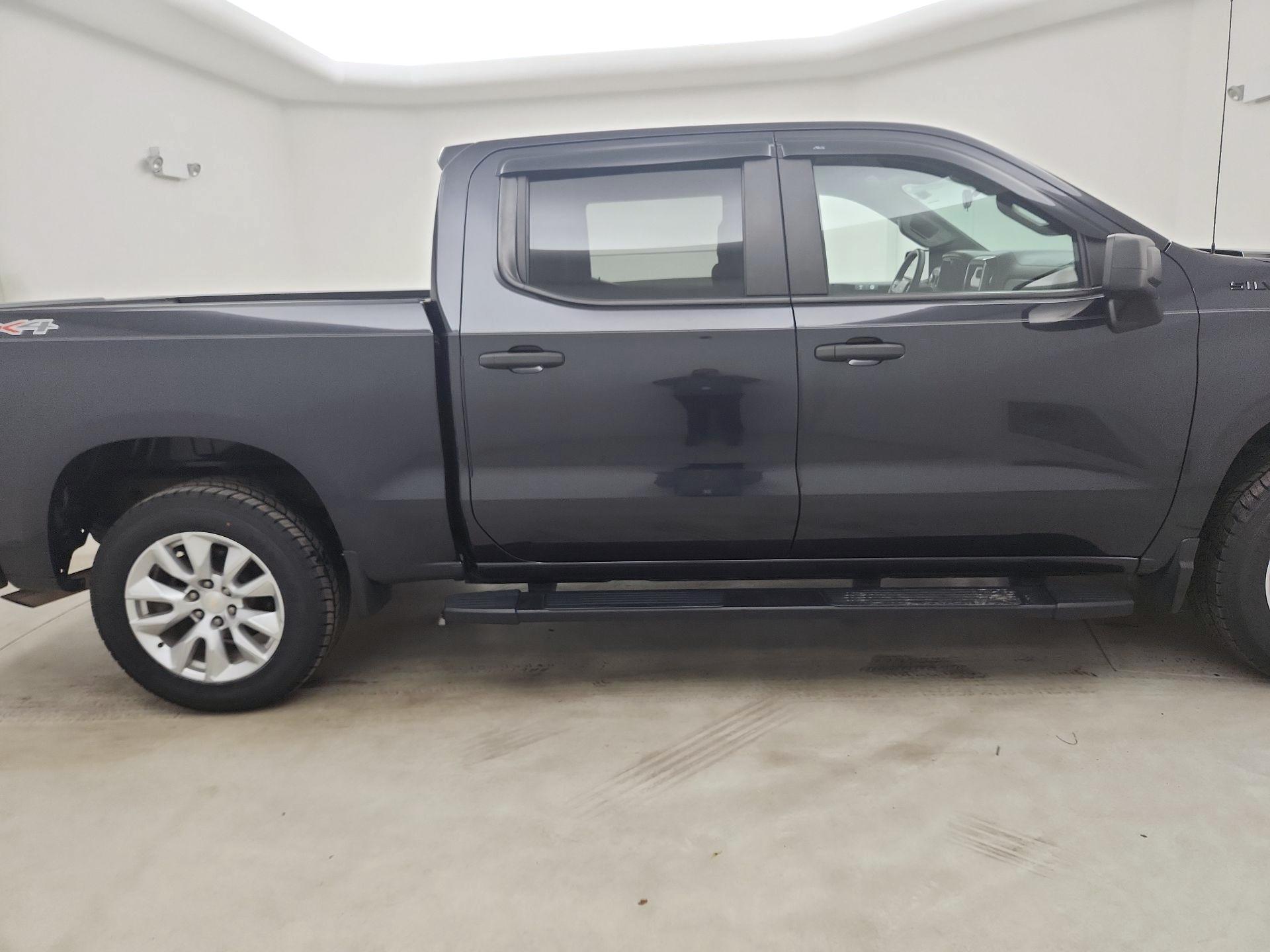 Thumbnail: 2022 Chevrolet Silverado 1500 - 4