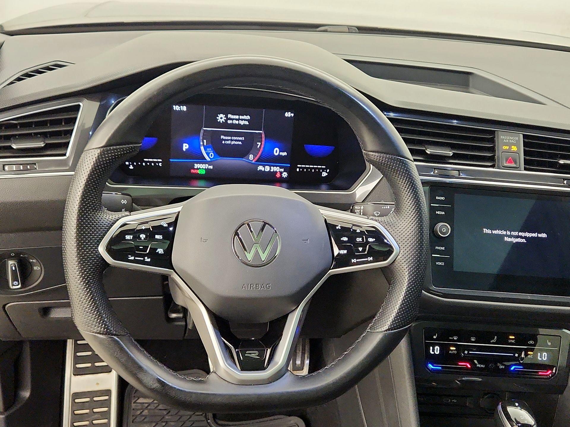 Thumbnail: 2023 Volkswagen Tiguan - 10