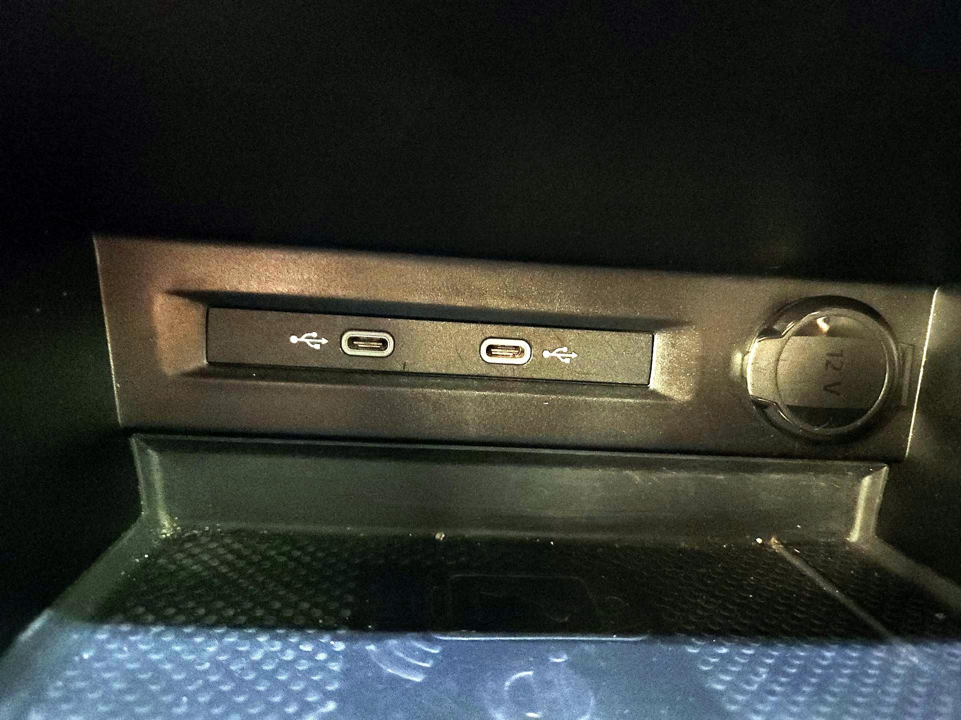 Thumbnail: 2023 Volkswagen Tiguan - 18