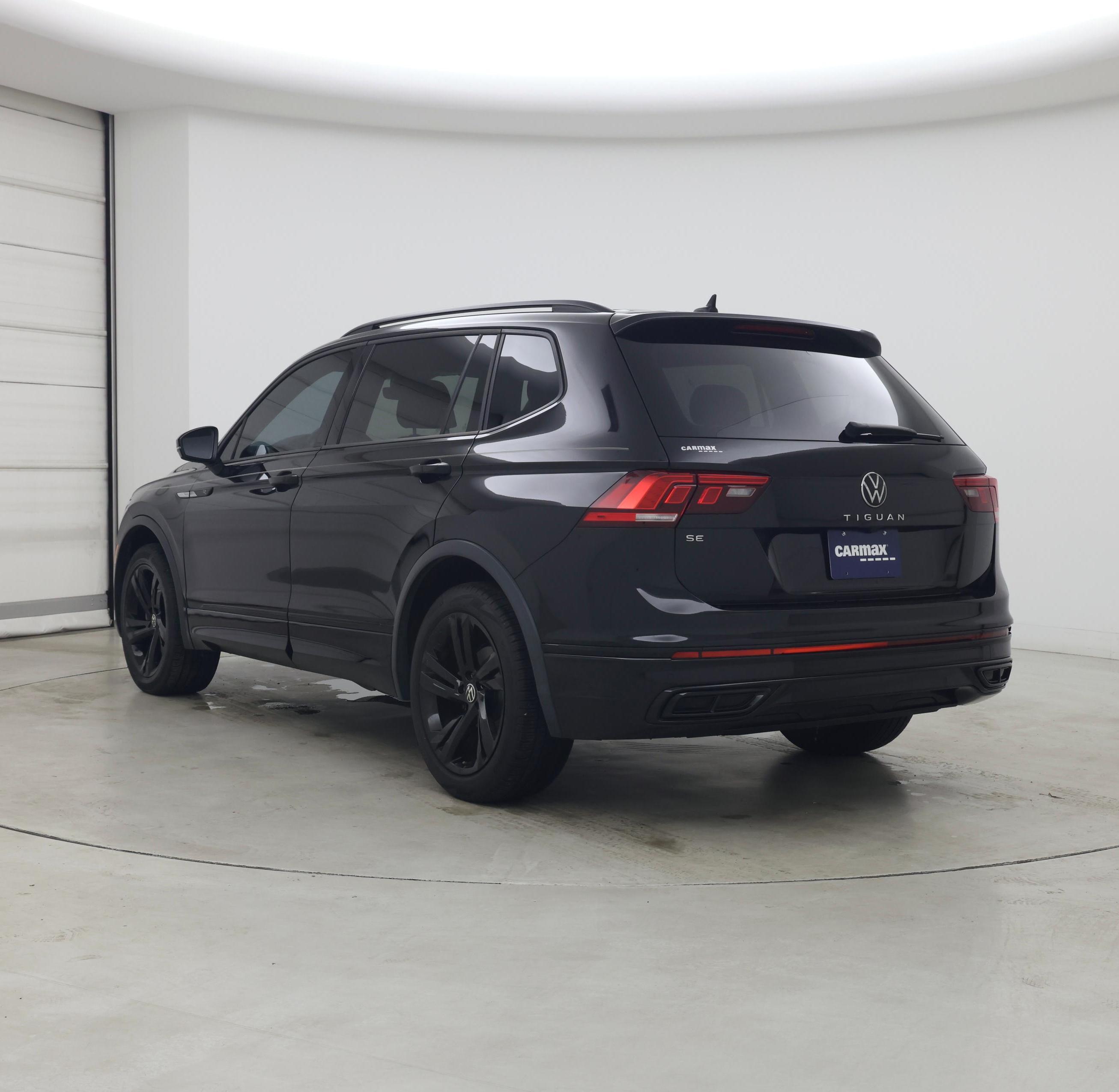 Thumbnail: 2023 Volkswagen Tiguan - 2