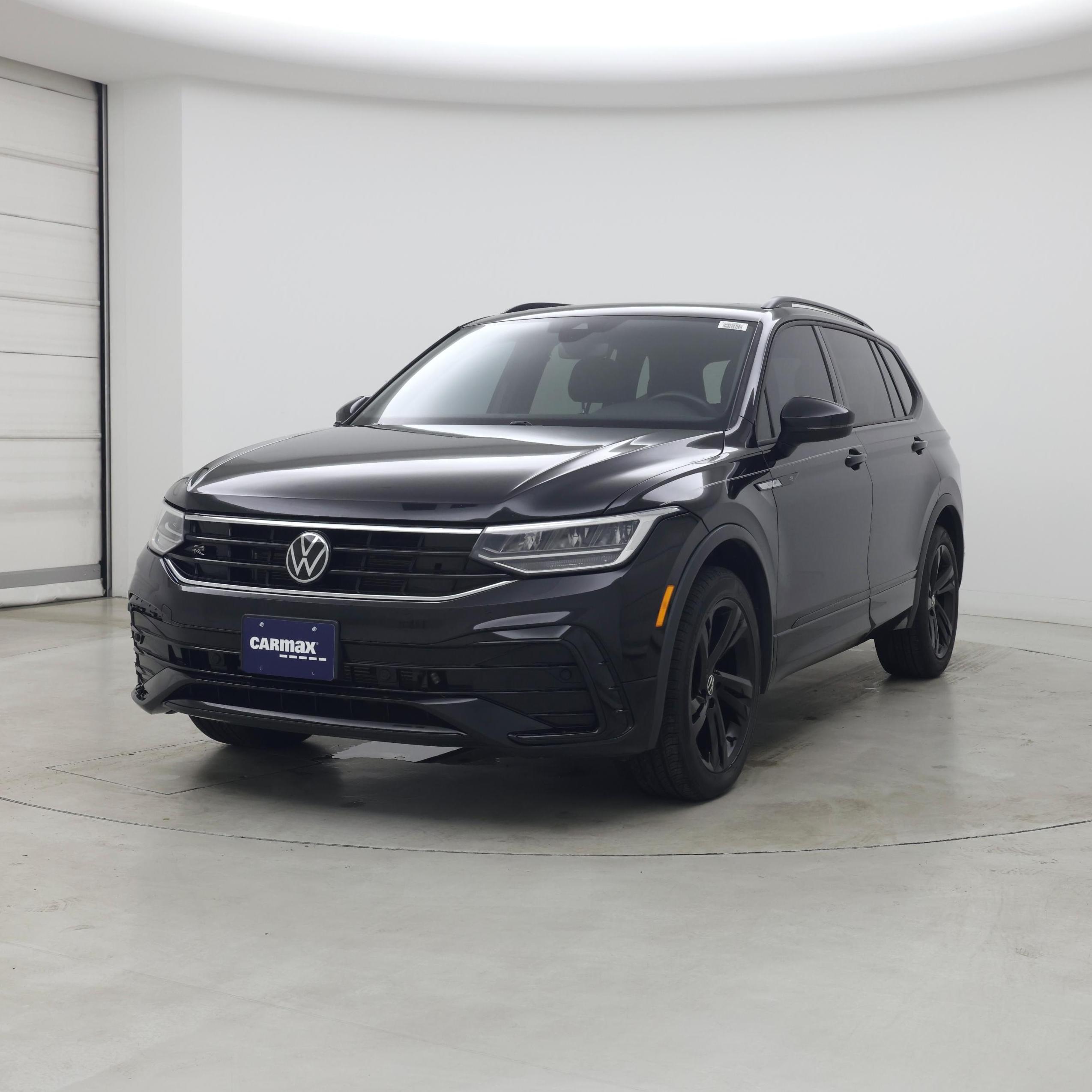 Thumbnail: 2023 Volkswagen Tiguan - 4