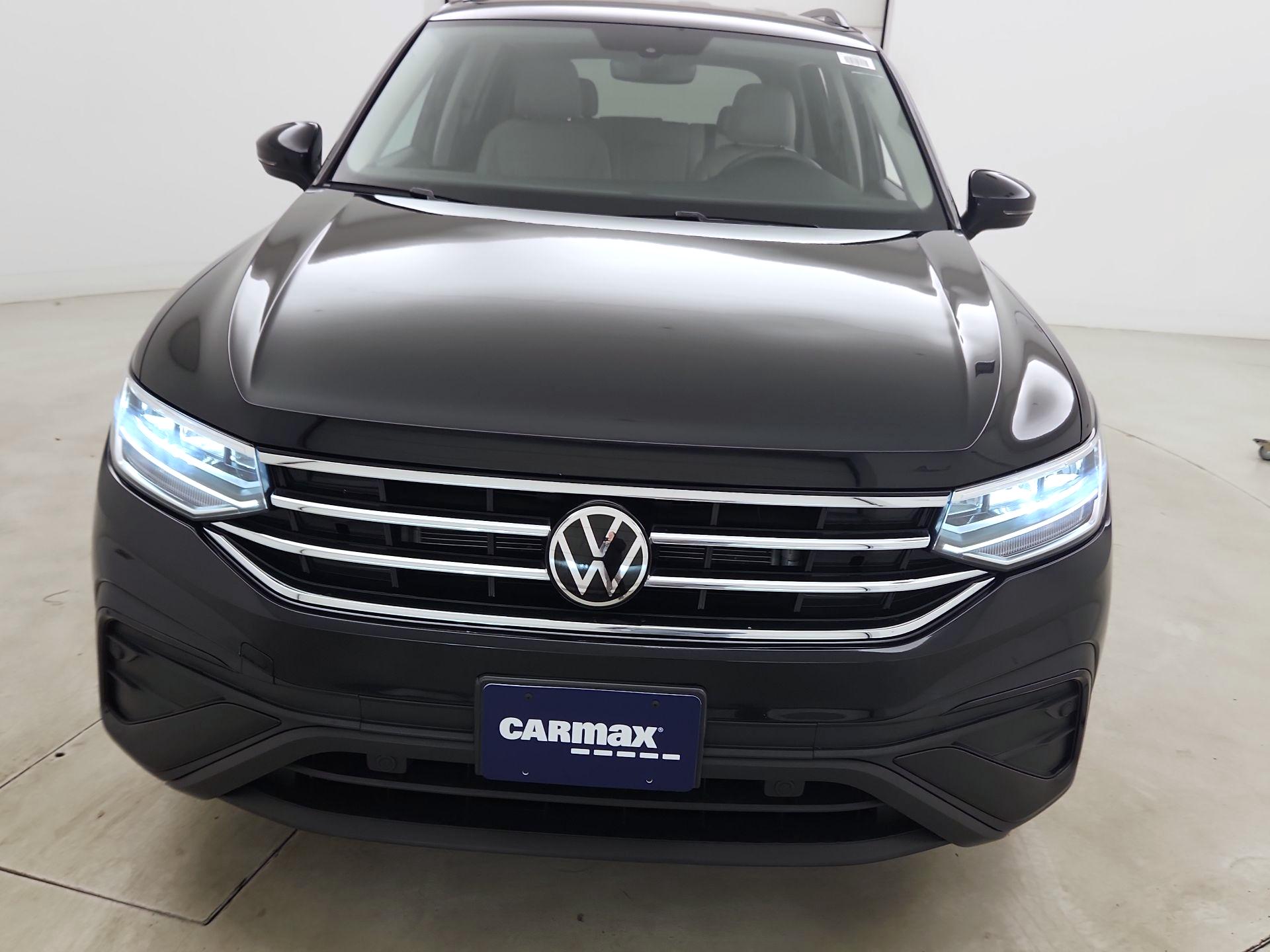 Thumbnail: 2023 Volkswagen Tiguan - 2