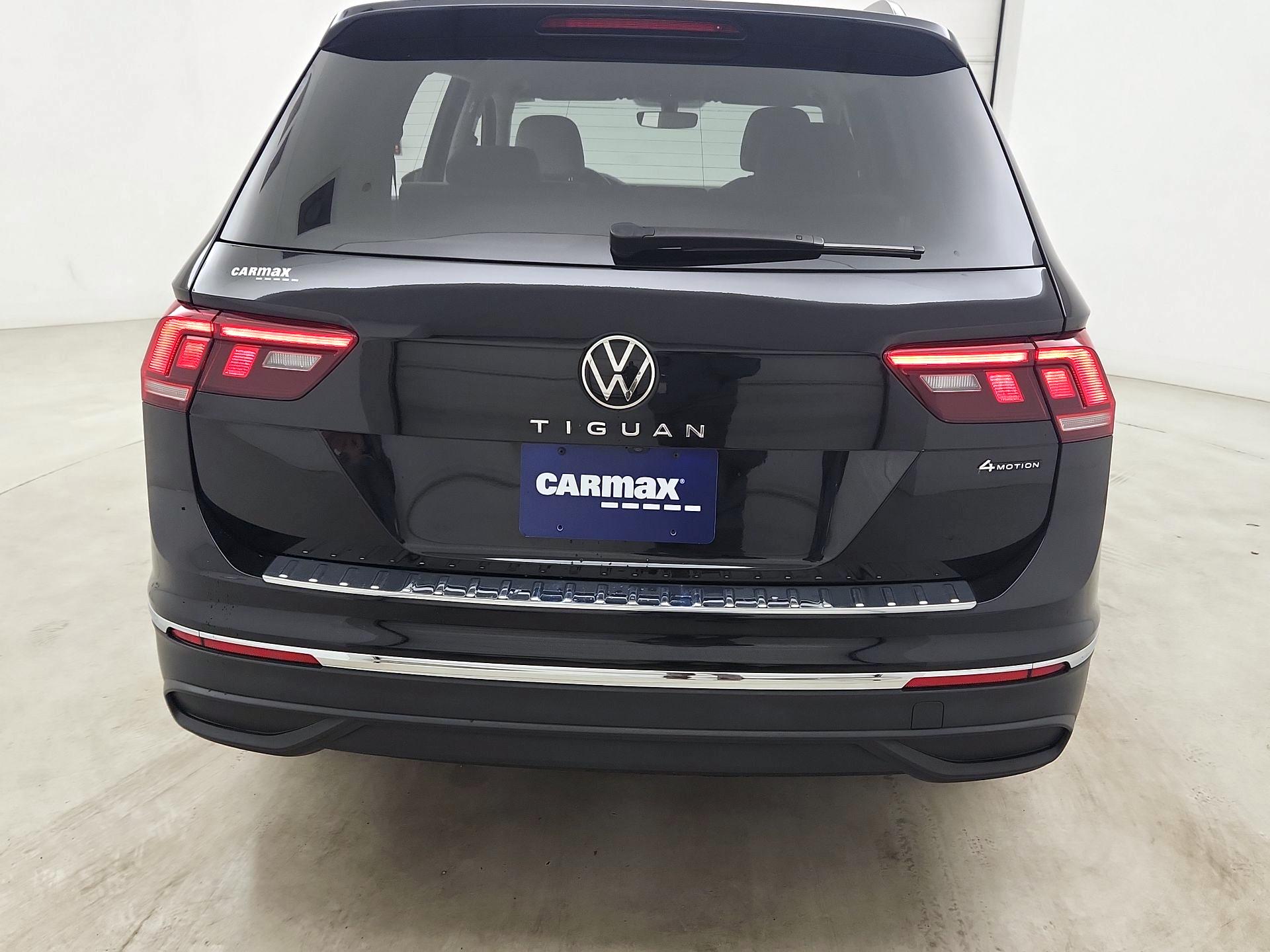 Thumbnail: 2023 Volkswagen Tiguan - 6