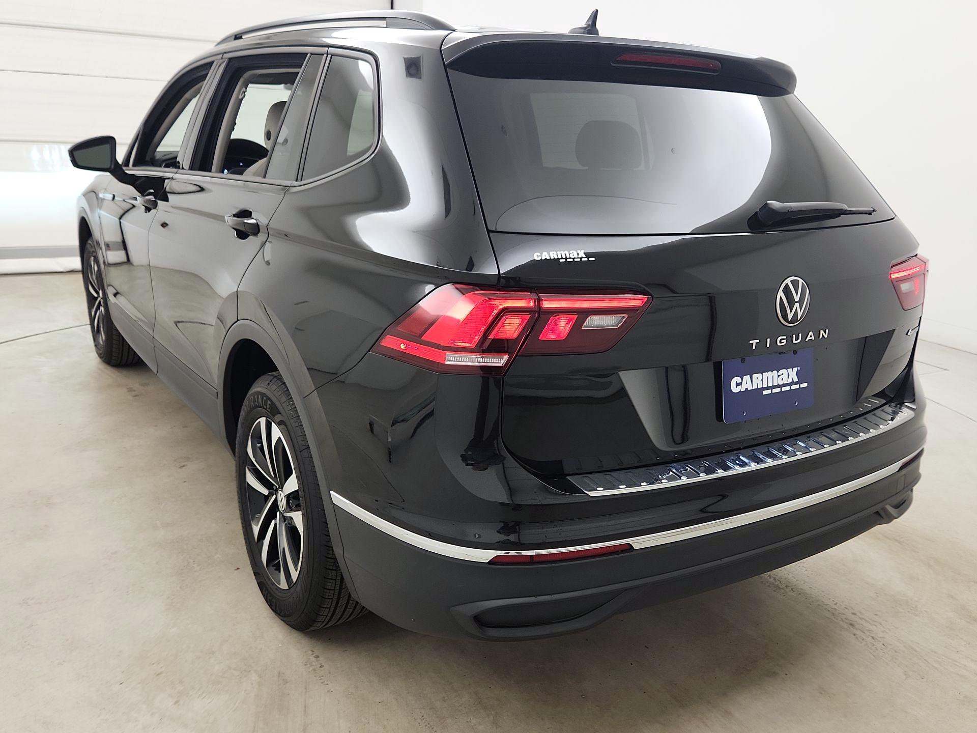 Thumbnail: 2023 Volkswagen Tiguan - 7