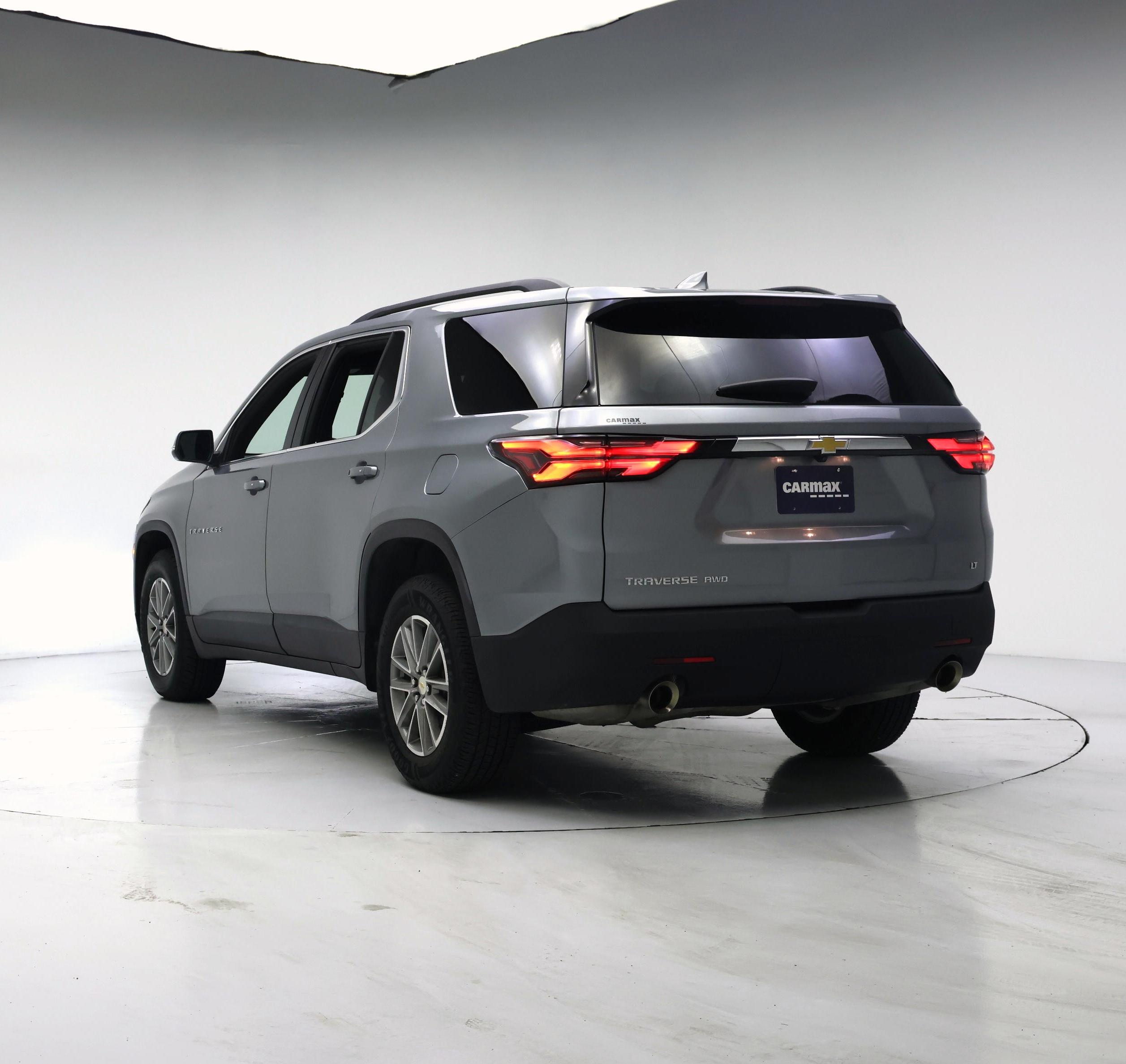 Thumbnail: 2023 Chevrolet Traverse - 2