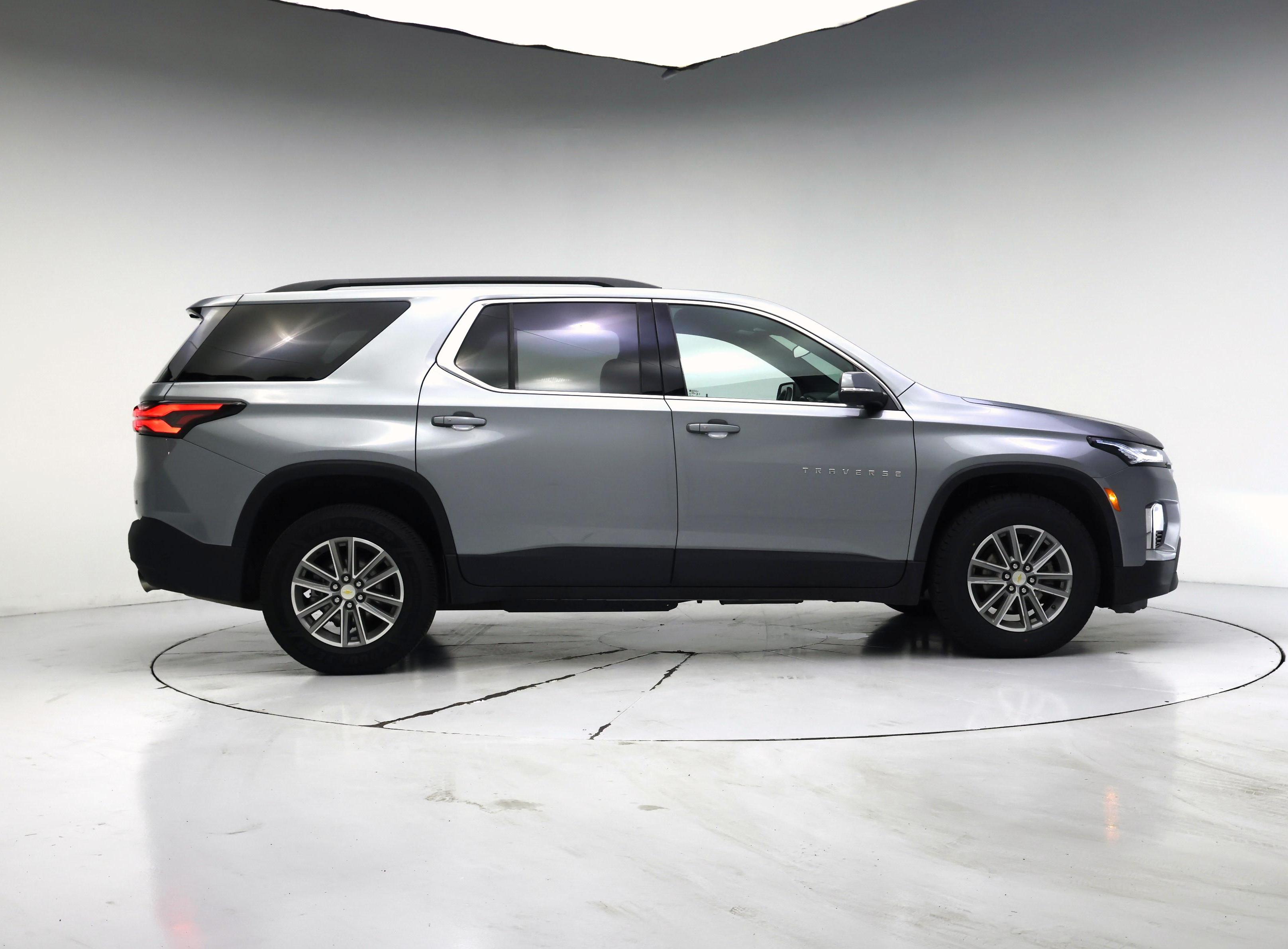 Thumbnail: 2023 Chevrolet Traverse - 7