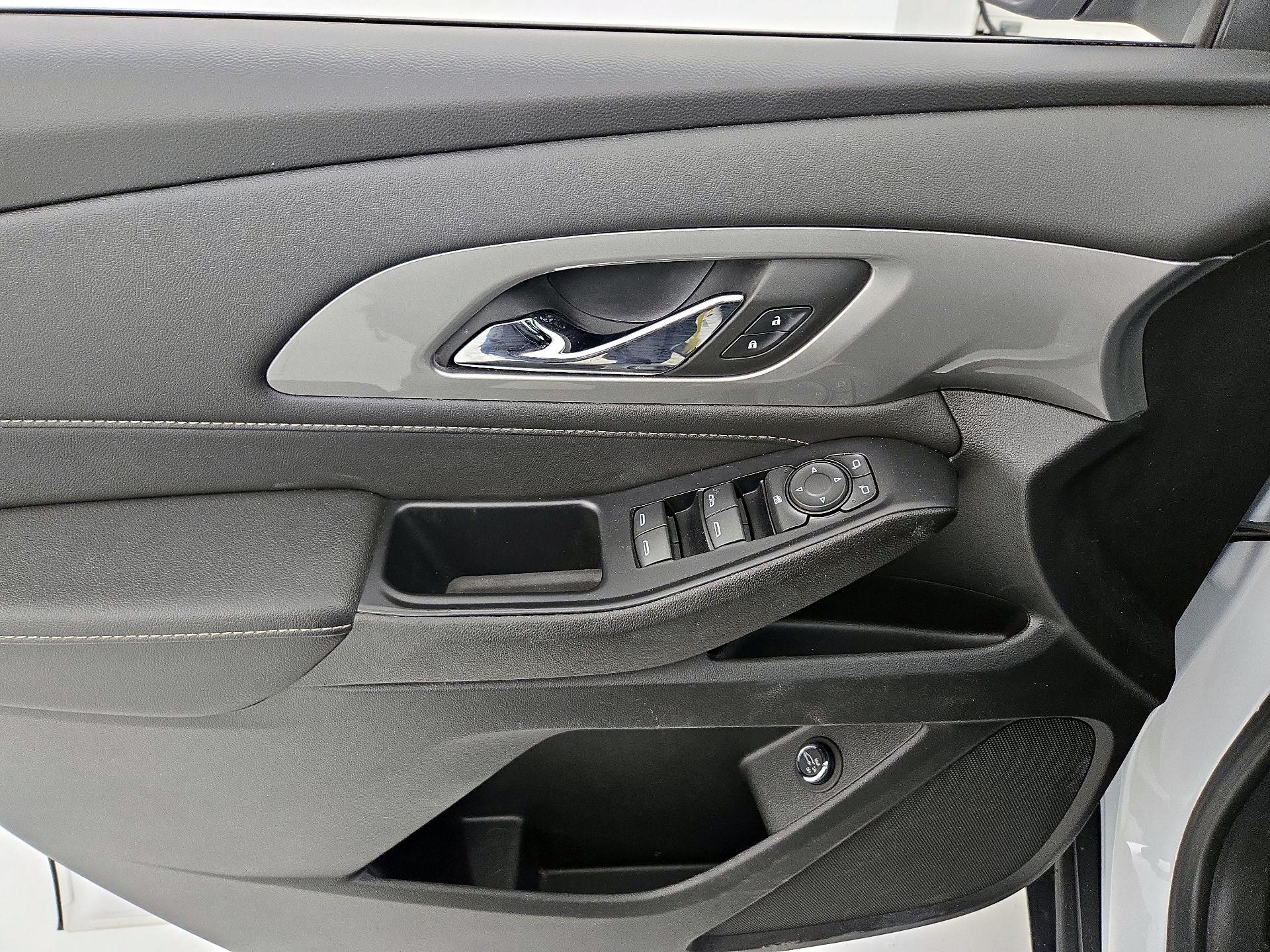 Thumbnail: 2022 Chevrolet Traverse - 12