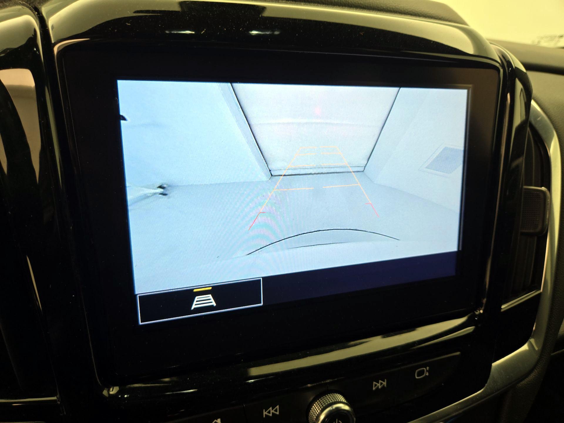 Thumbnail: 2022 Chevrolet Traverse - 14