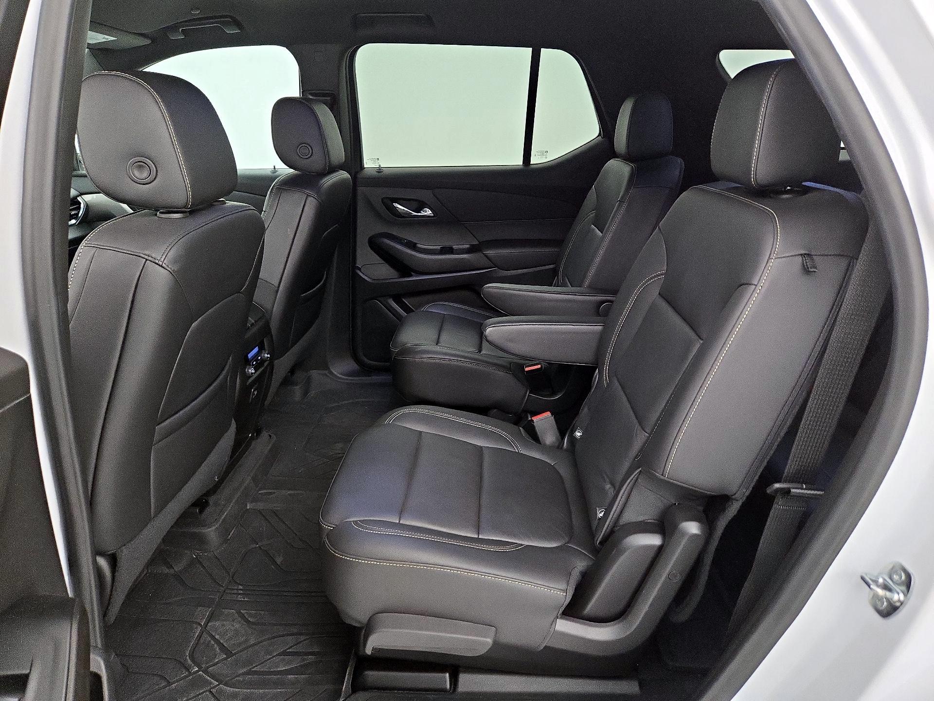 Thumbnail: 2022 Chevrolet Traverse - 19