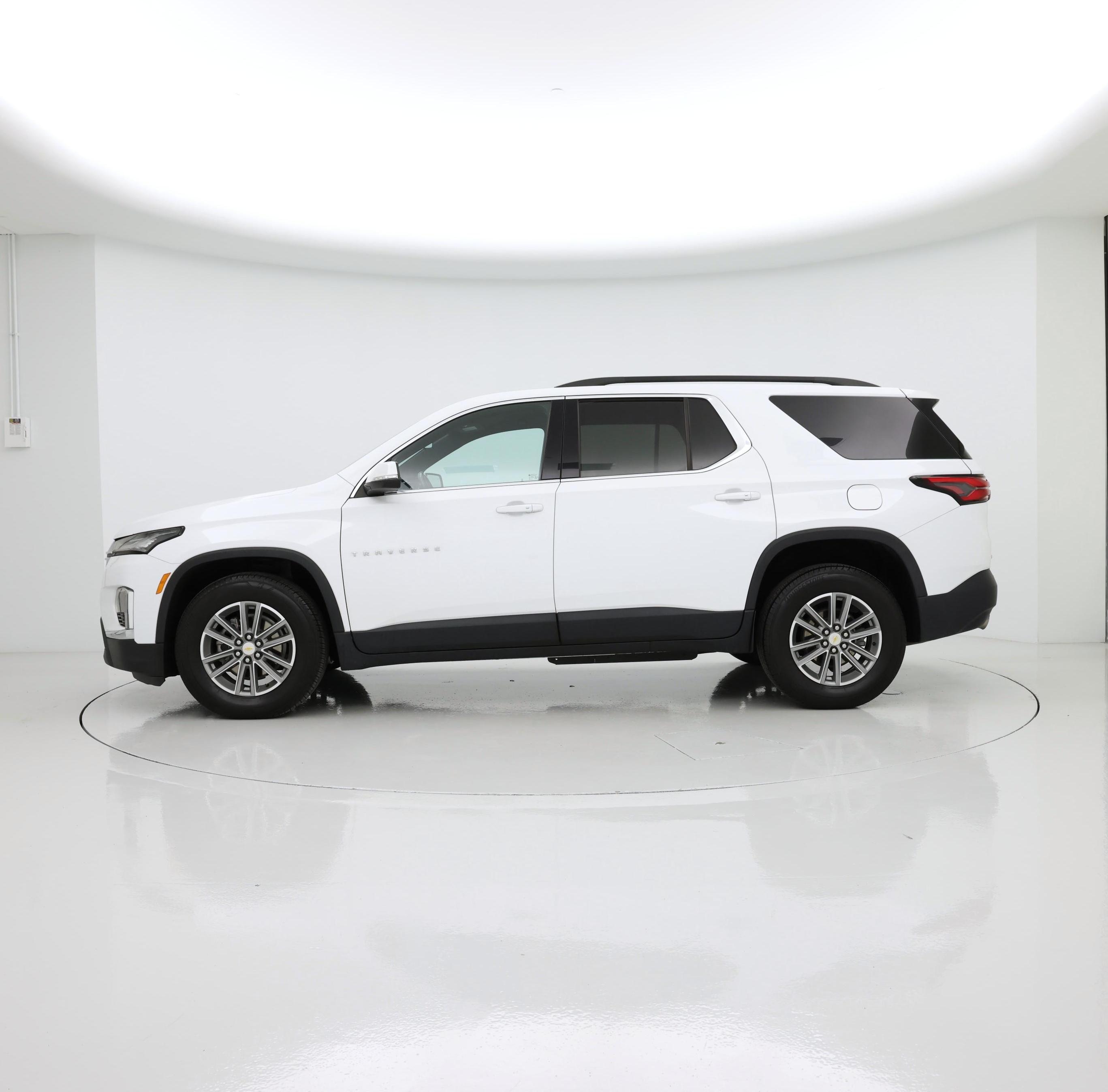 Thumbnail: 2022 Chevrolet Traverse - 3