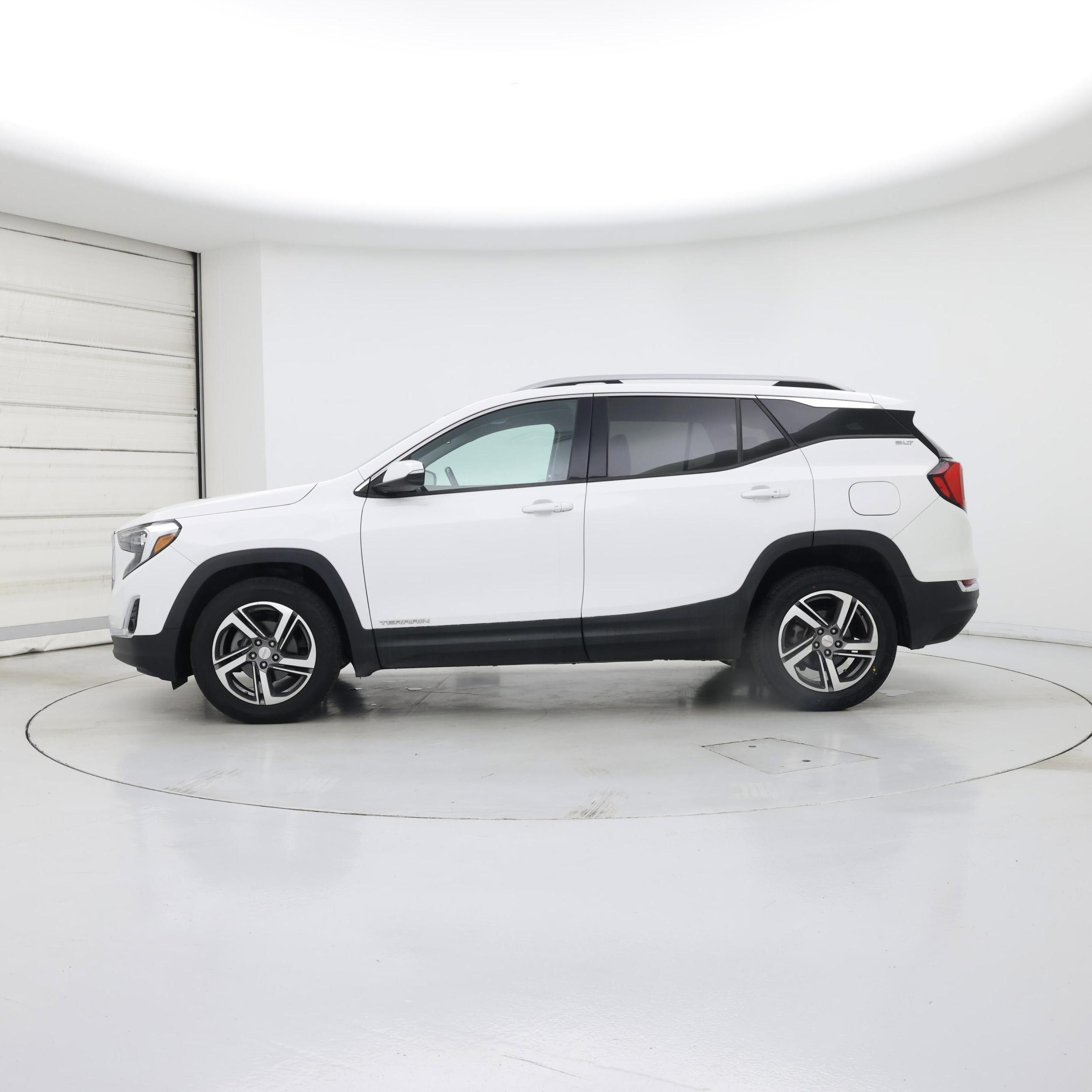 Thumbnail: 2020 GMC Terrain - 3