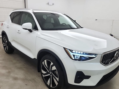 2024 Volvo XC40 B5 Plus Bright Theme