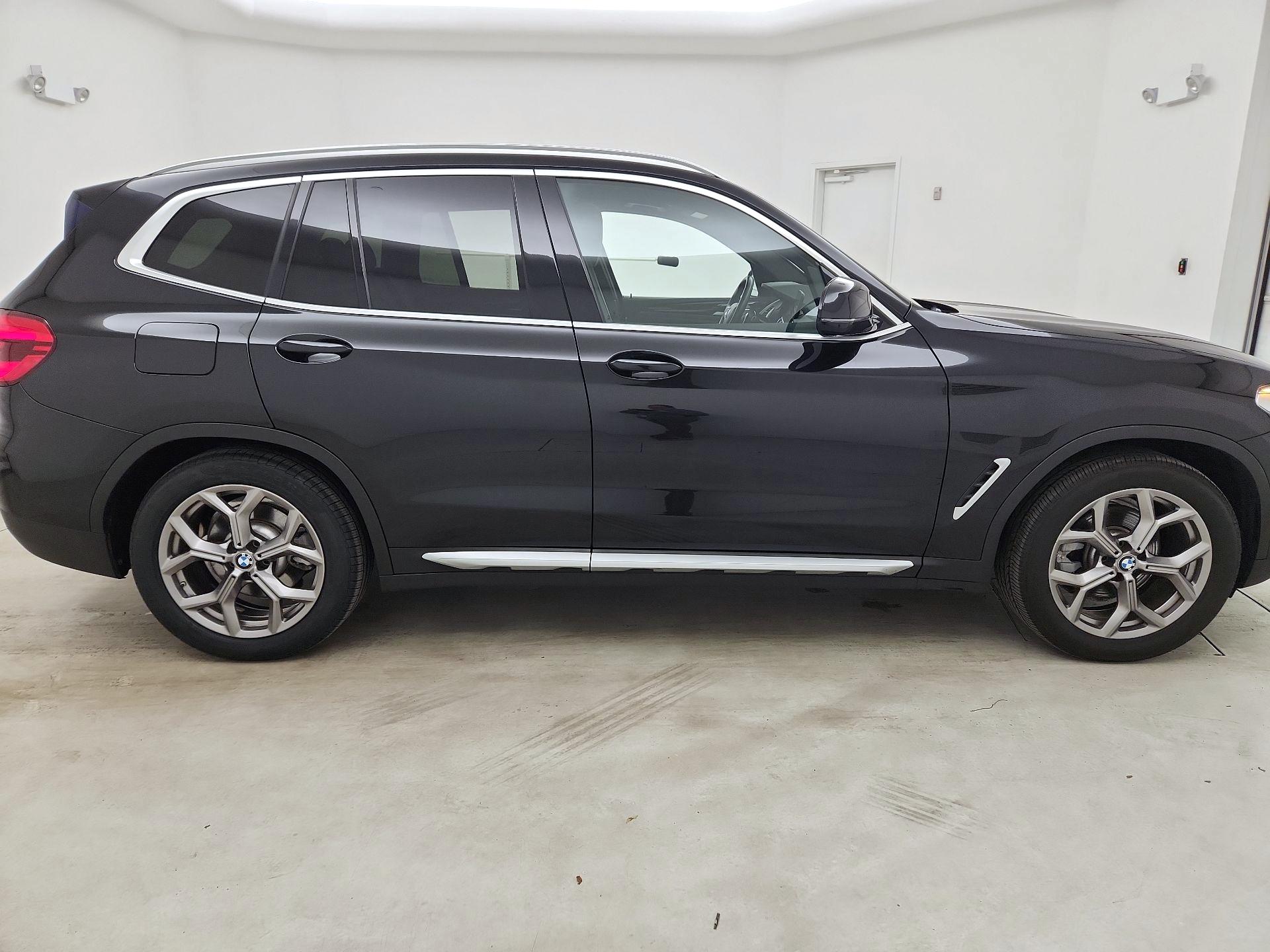 Thumbnail: 2021 BMW X3 - 4