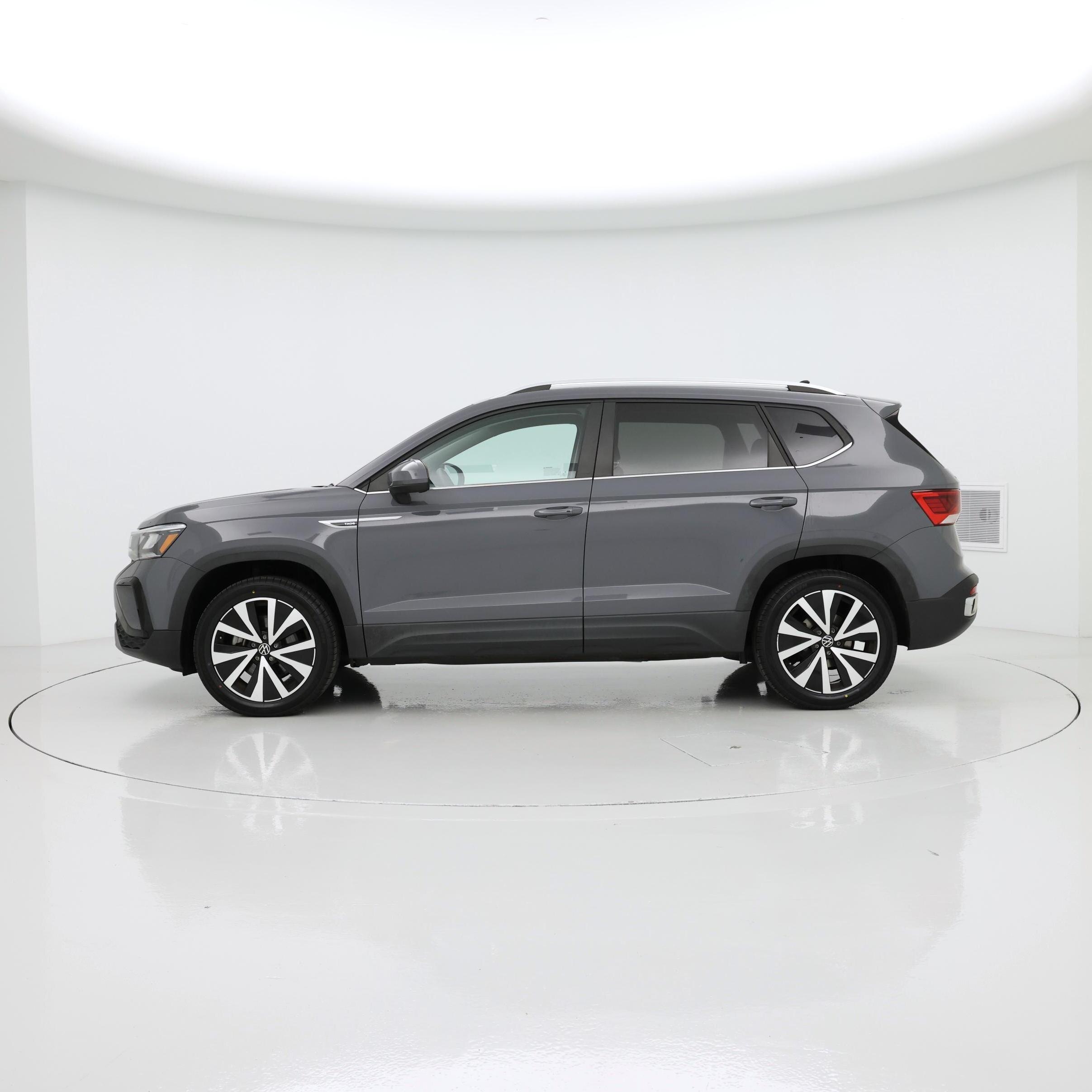 Thumbnail: 2022 Volkswagen Taos - 3
