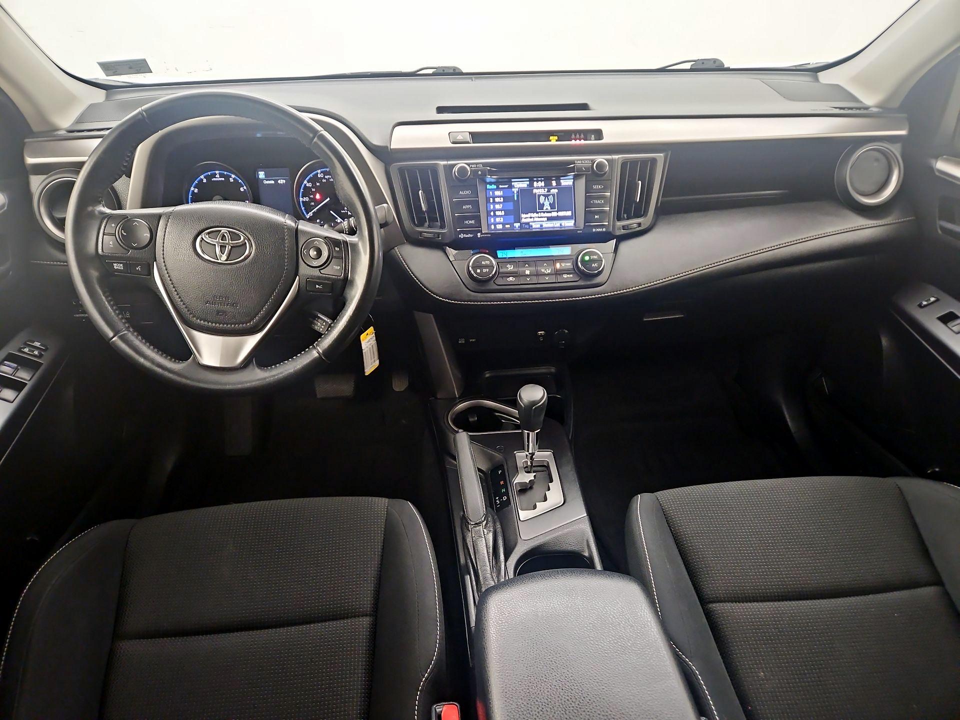 Thumbnail: 2017 Toyota RAV4 - 9