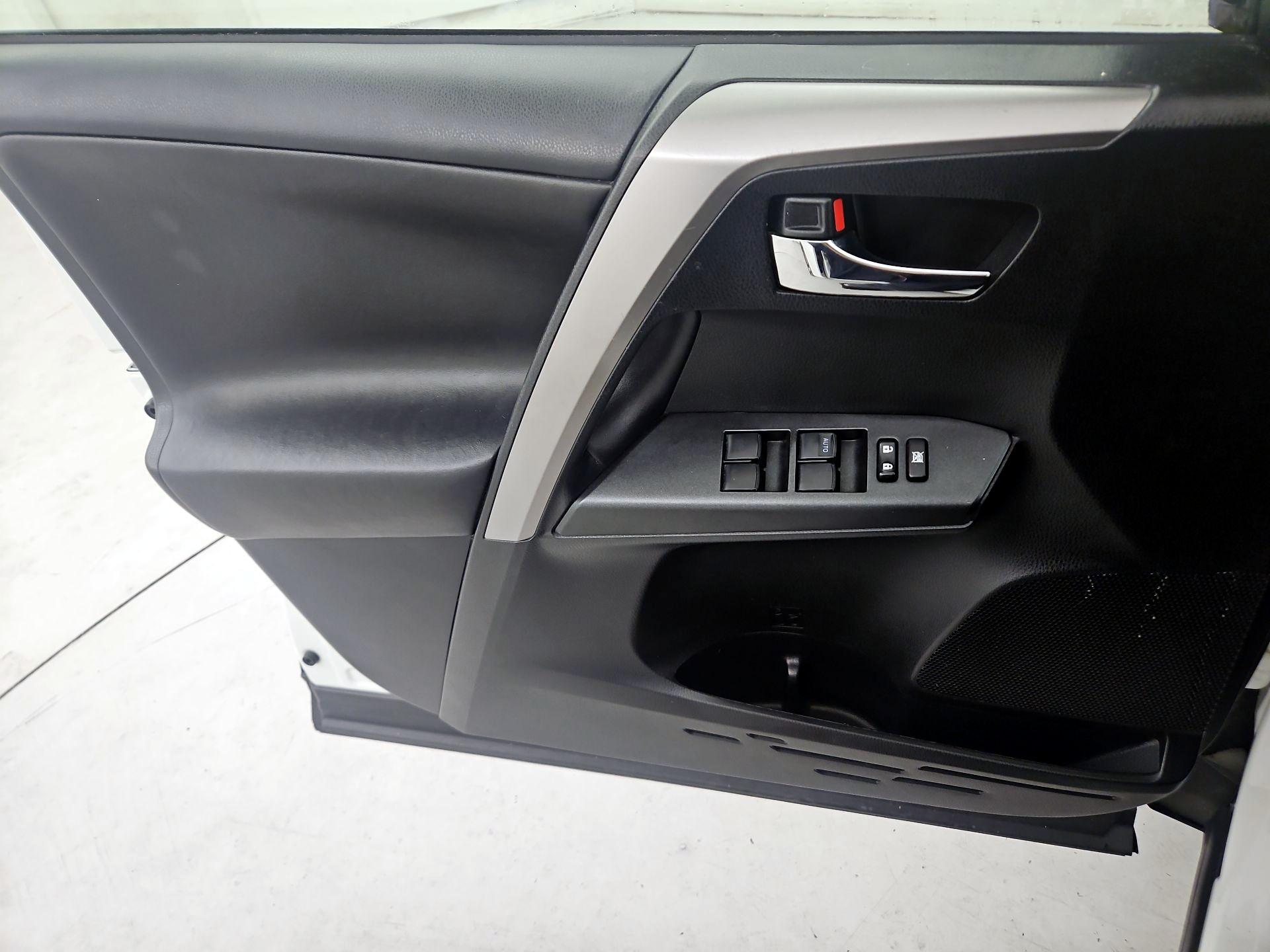 Thumbnail: 2017 Toyota RAV4 - 12