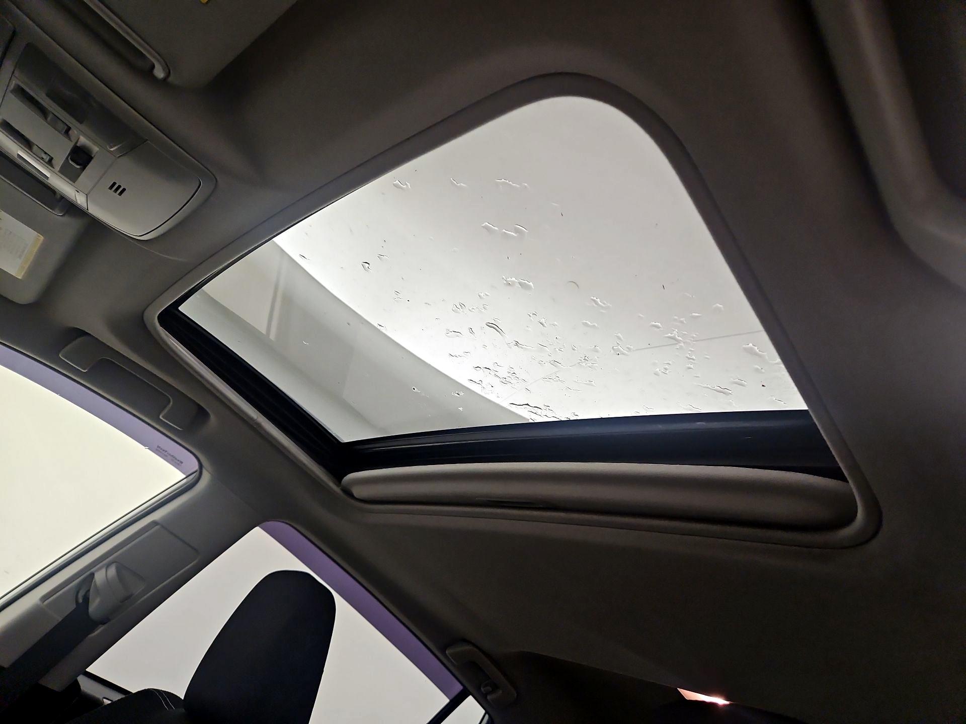 Thumbnail: 2017 Toyota RAV4 - 19