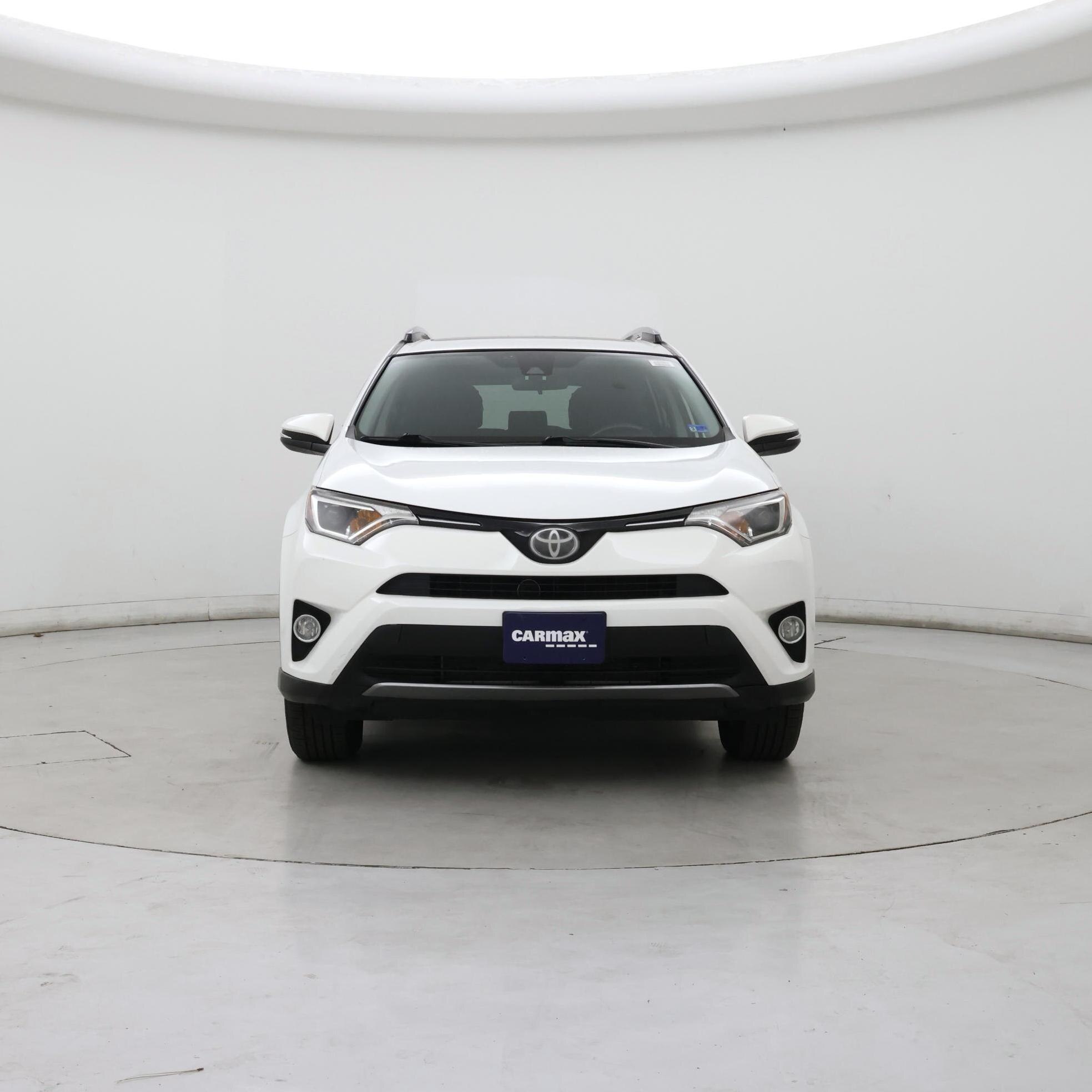 Thumbnail: 2017 Toyota RAV4 - 5