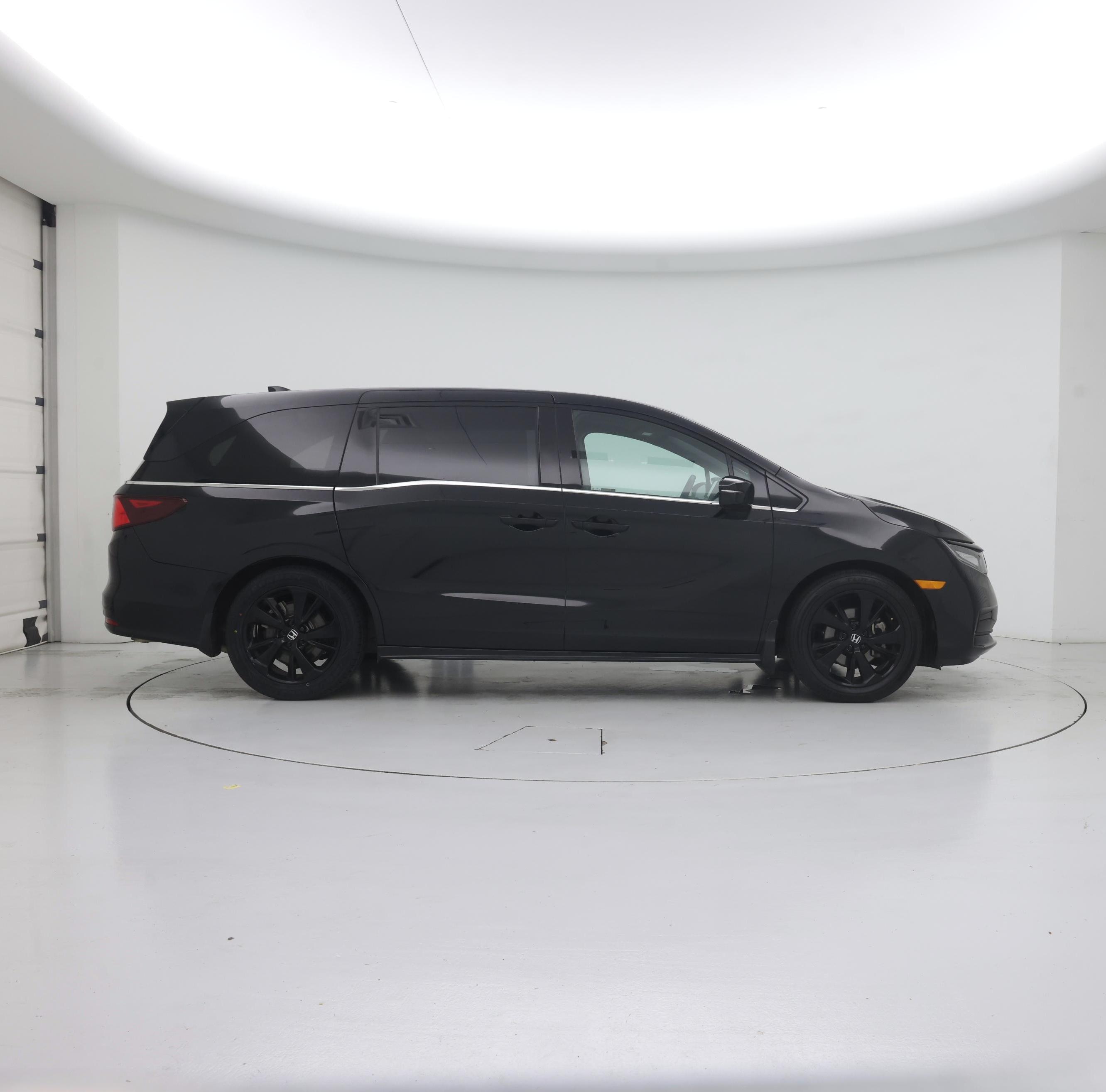 Thumbnail: 2023 Honda Odyssey - 7