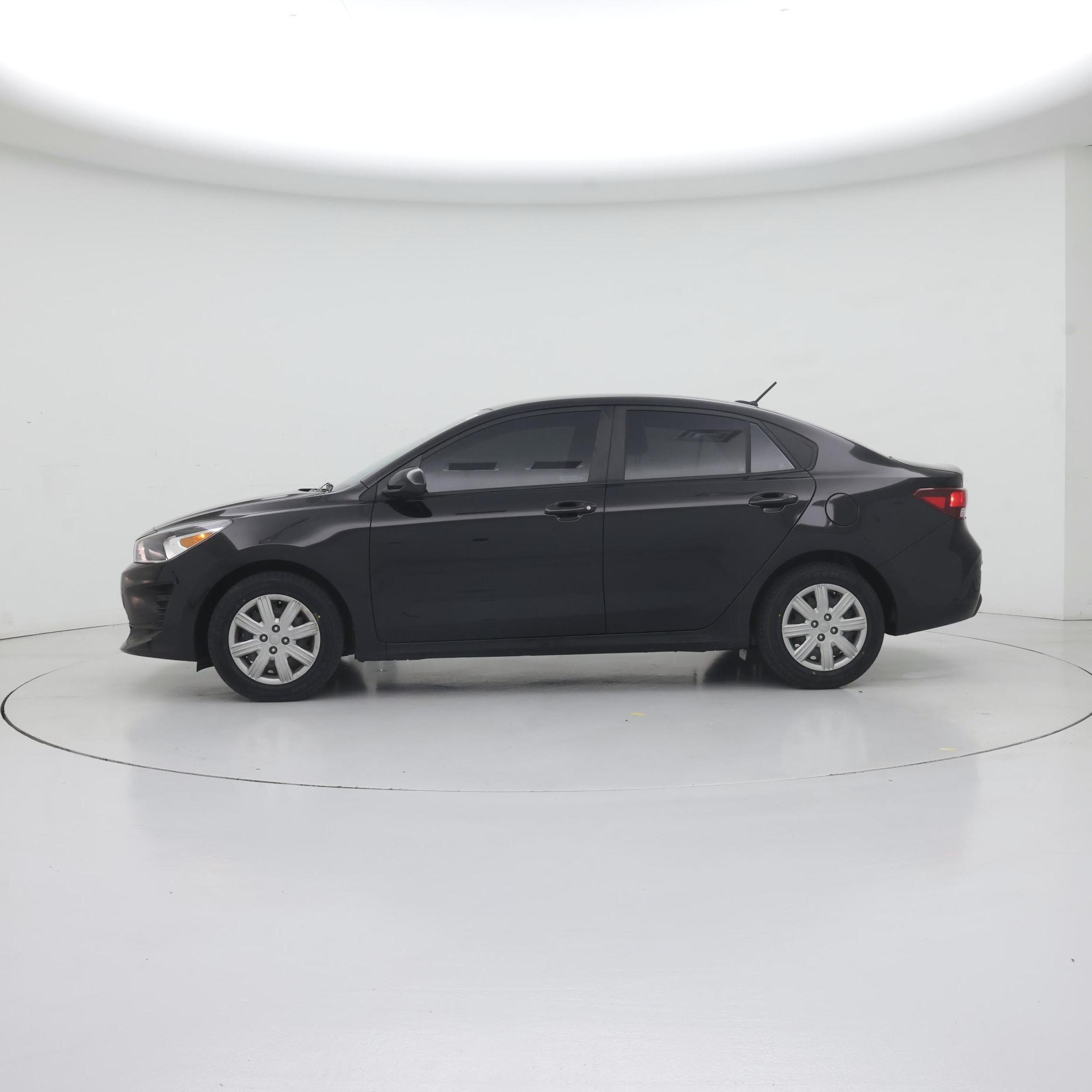 Thumbnail: 2023 Kia Rio - 3