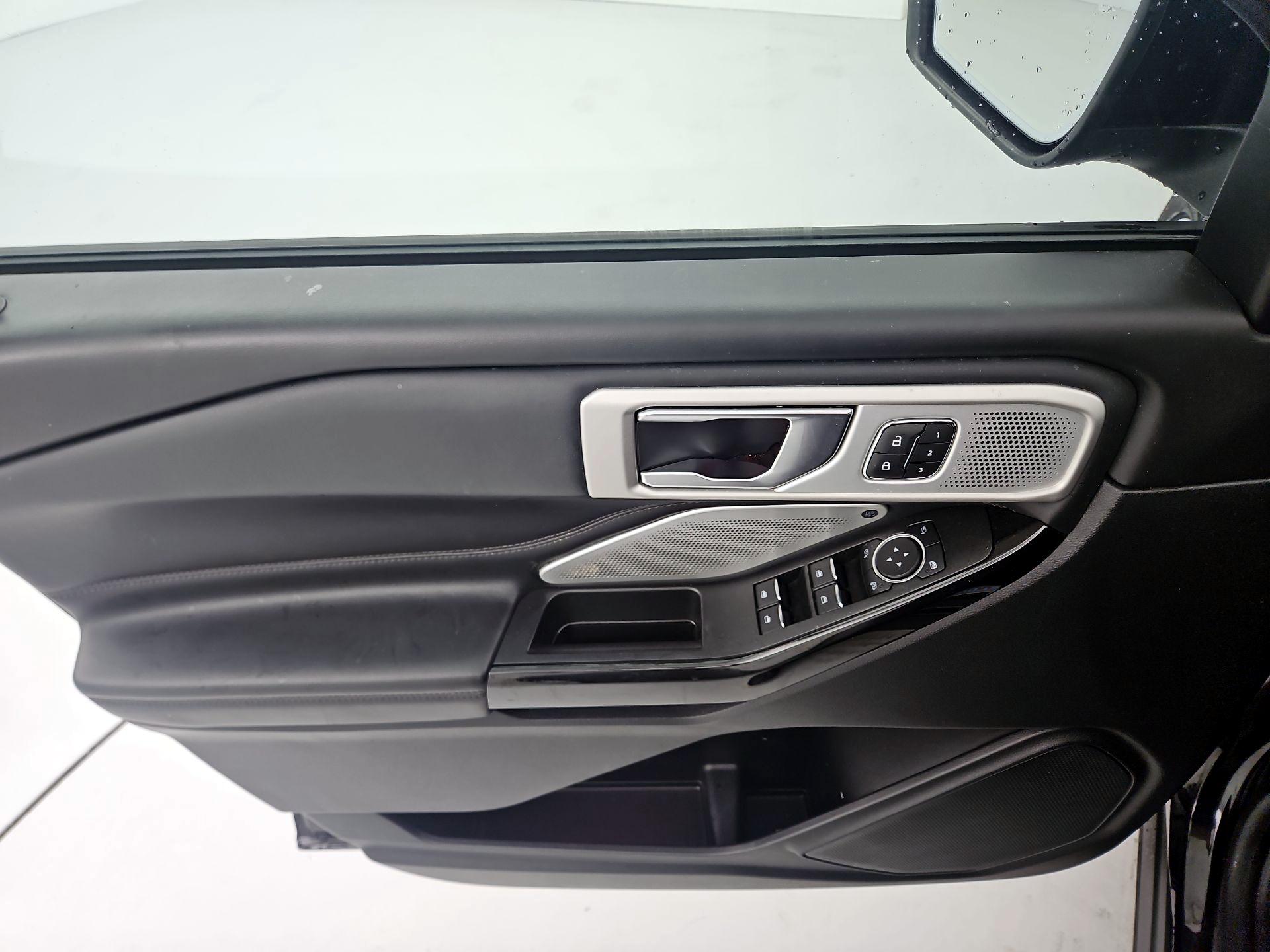 Thumbnail: 2021 Ford Explorer - 12