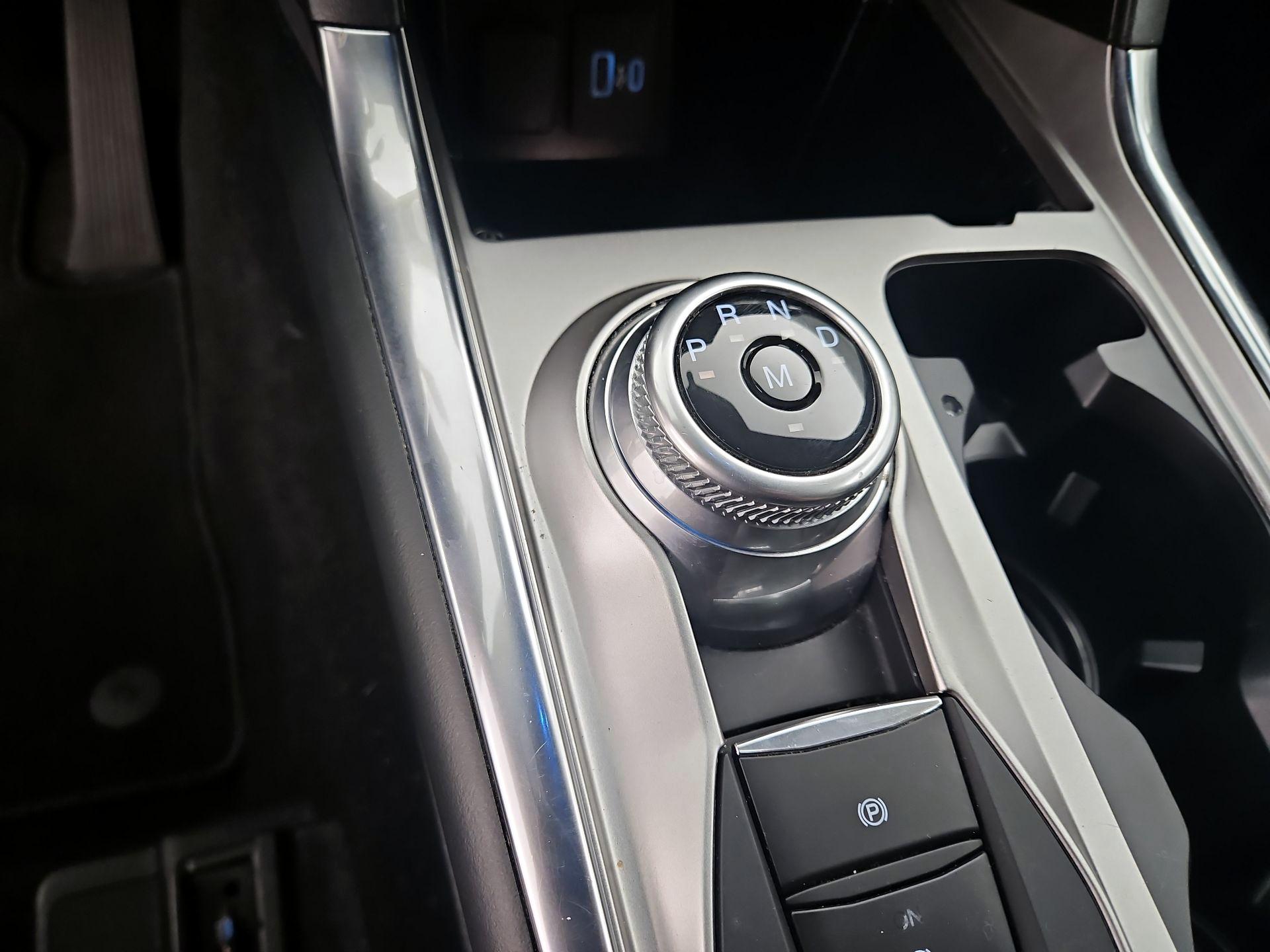 Thumbnail: 2021 Ford Explorer - 18