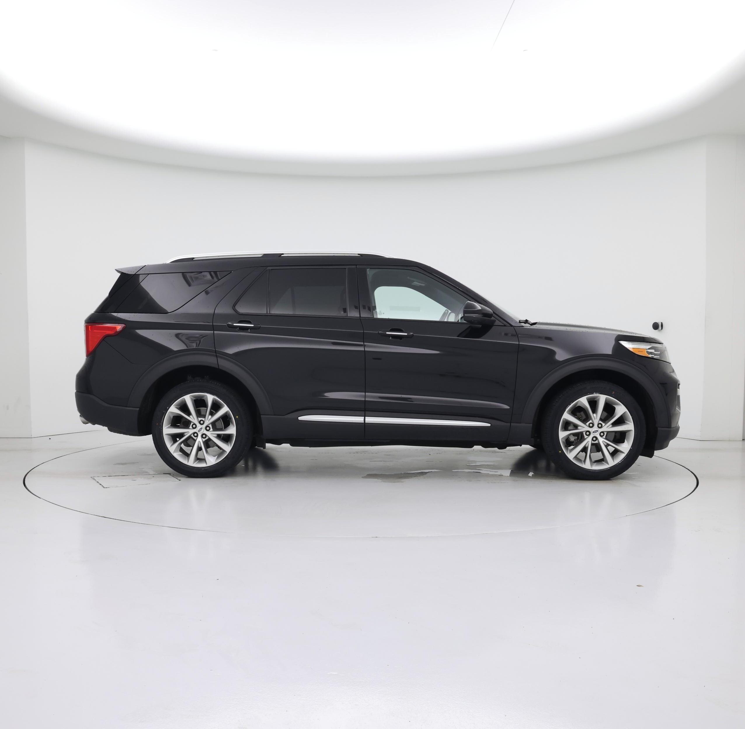 Thumbnail: 2021 Ford Explorer - 7